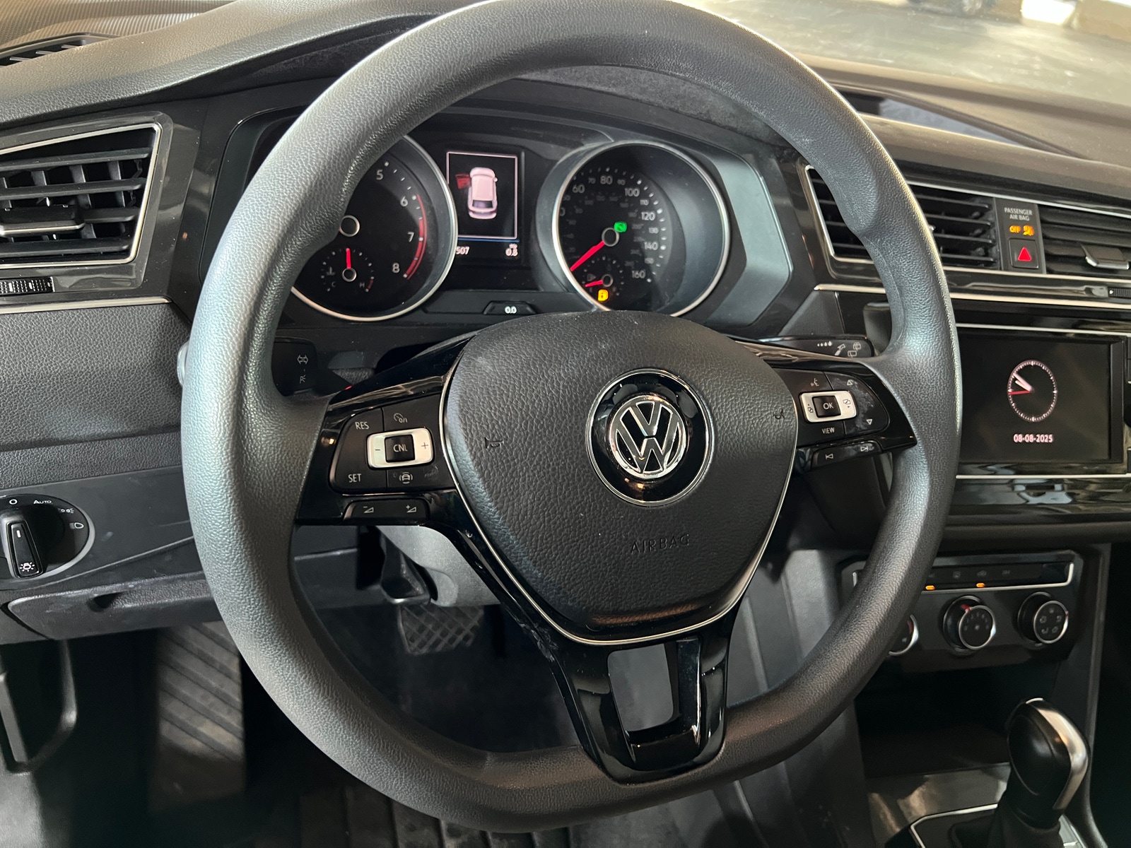 Thumbnail: 2019 Volkswagen Tiguan - 5