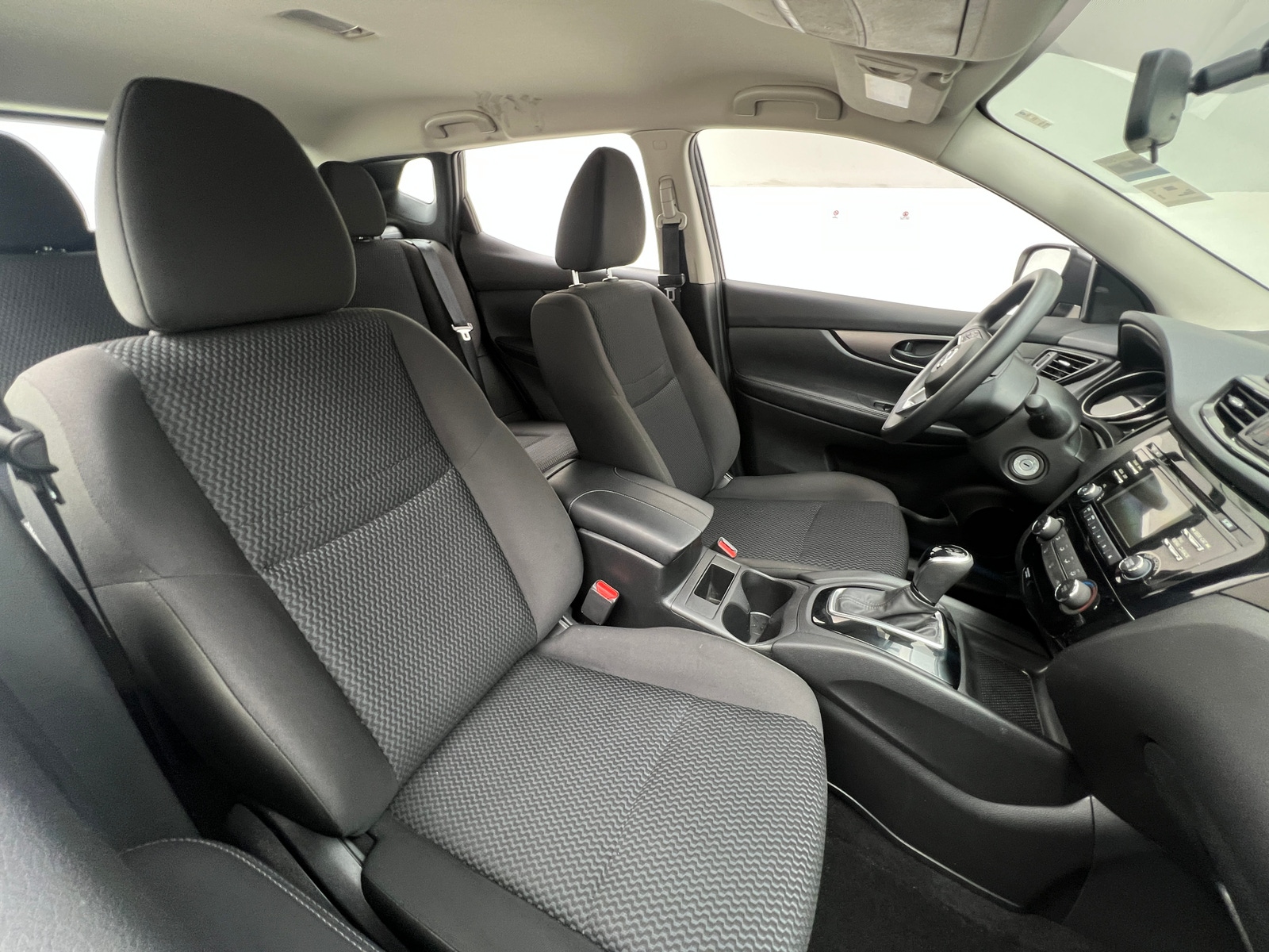 Thumbnail: 2018 Nissan Rogue Sport - 2