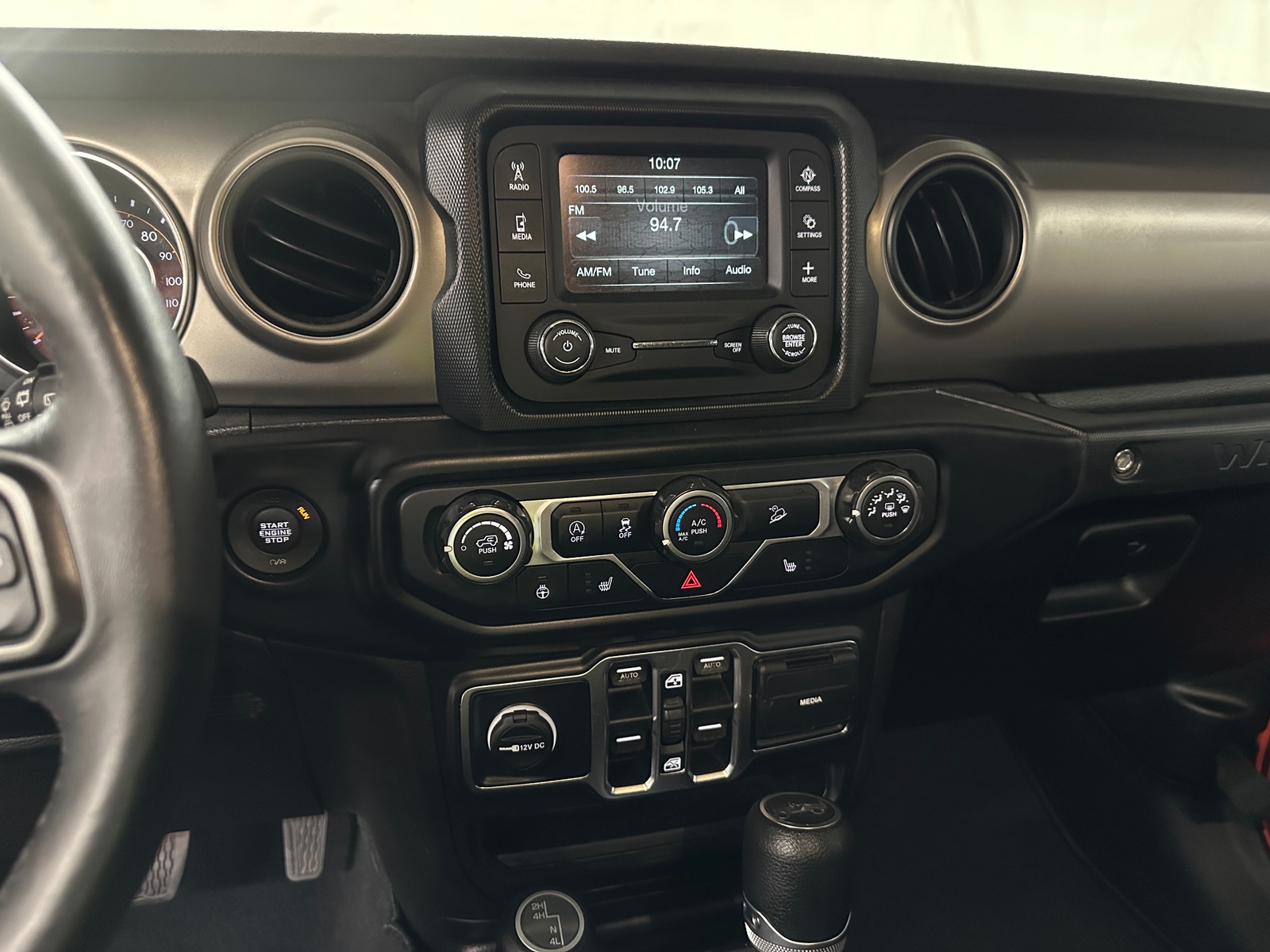Thumbnail: 2019 Jeep Wrangler - 4