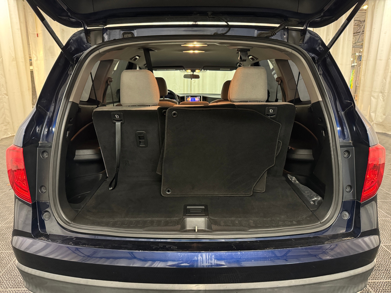 Thumbnail: 2017 Honda Pilot - 7