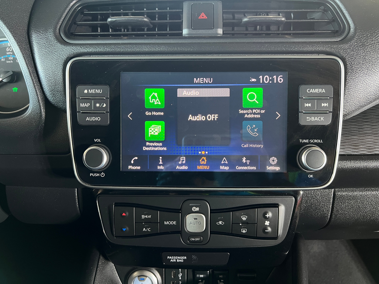 Thumbnail: 2020 Nissan Leaf - 3