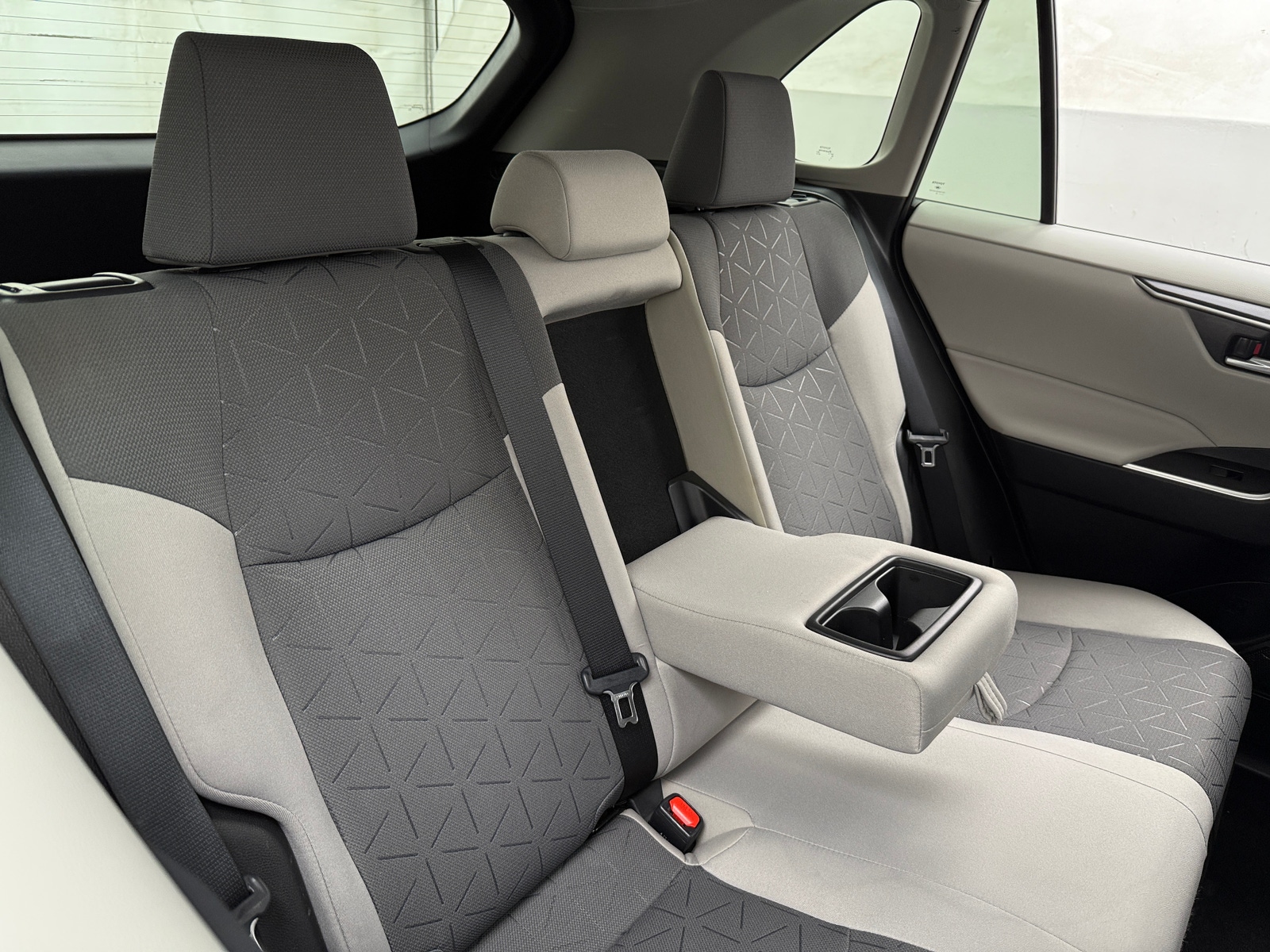 Thumbnail: 2021 Toyota RAV4 - 6