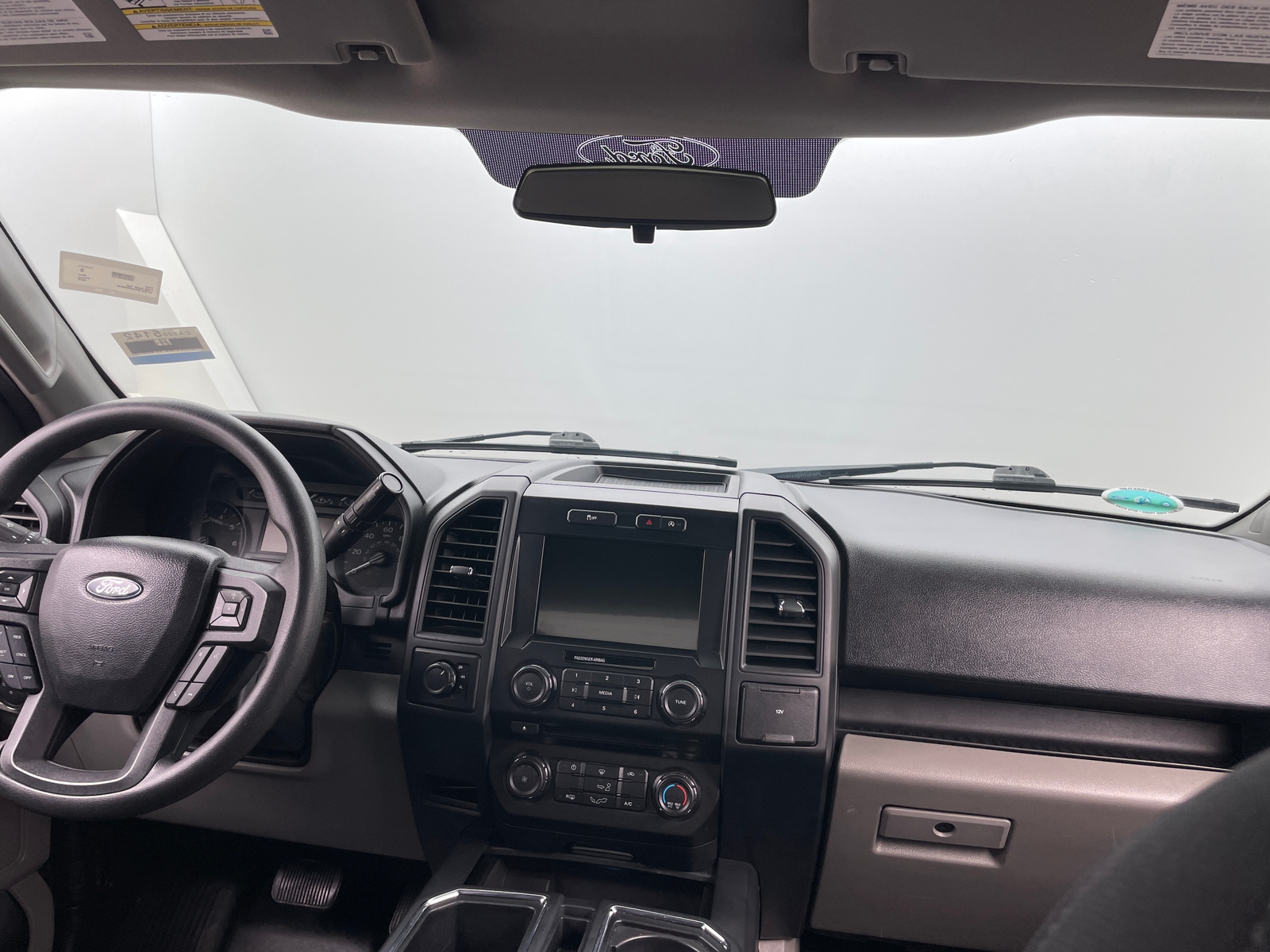 Thumbnail: 2018 Ford Econoline - 3