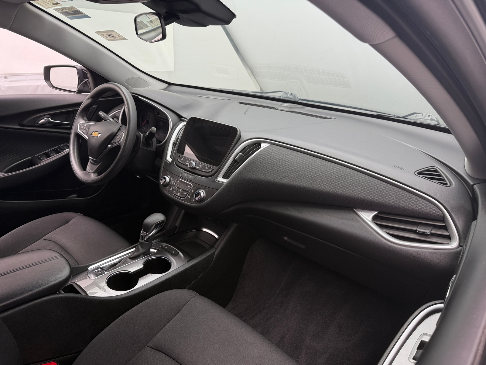 Thumbnail: 2024 Chevrolet Malibu - 3