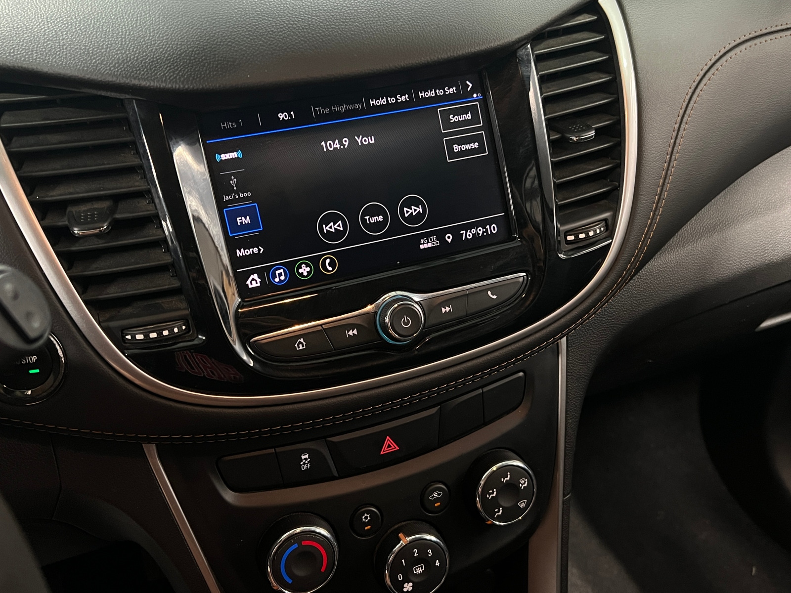 Thumbnail: 2022 Chevrolet Trax - 3