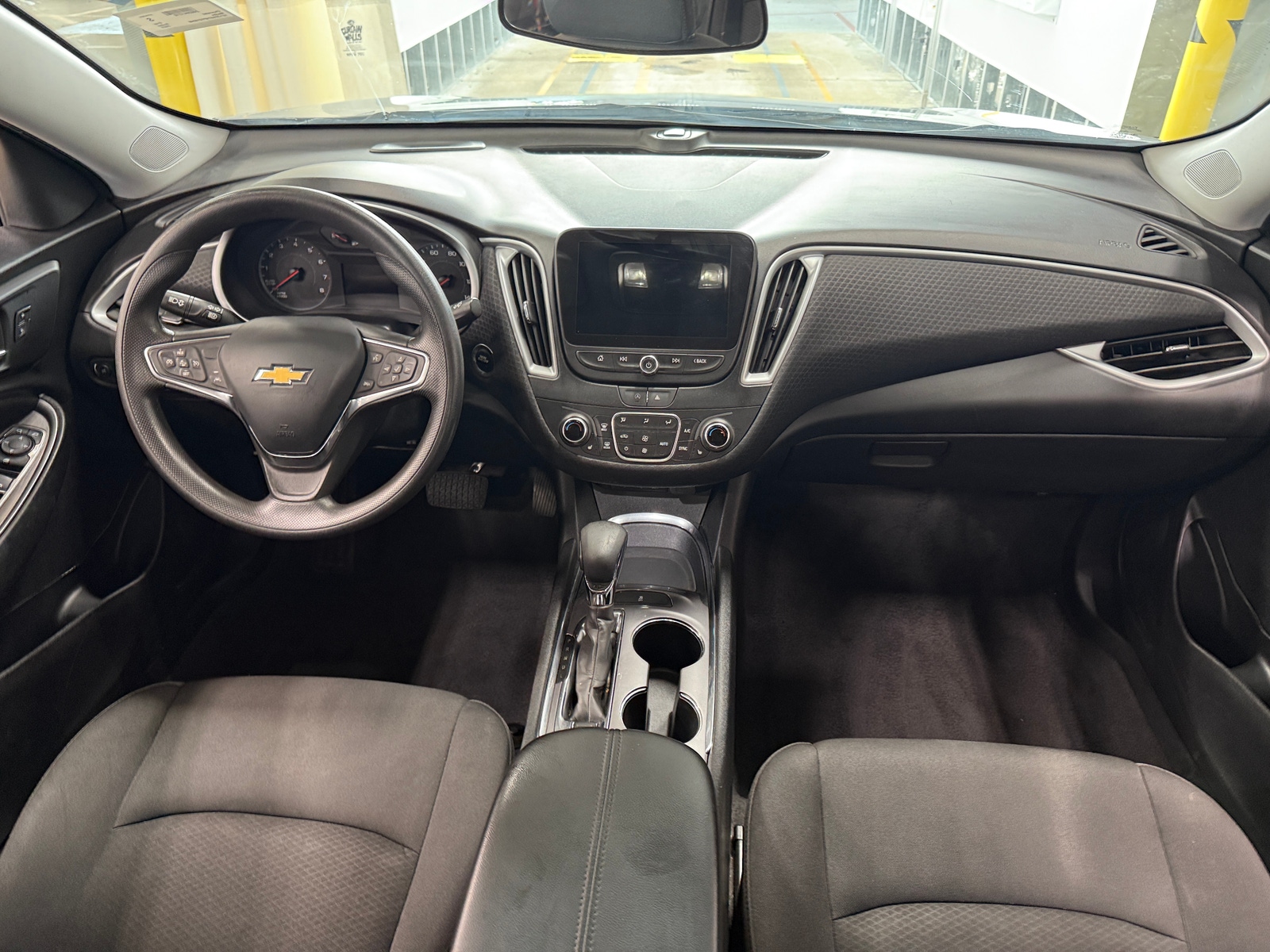 Thumbnail: 2023 Chevrolet Malibu - 3