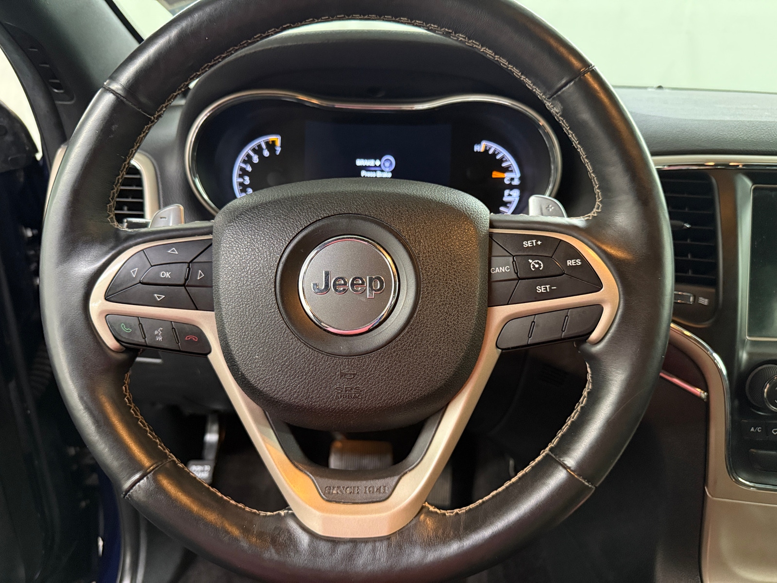 Thumbnail: 2017 Jeep Grand Cherokee - 4