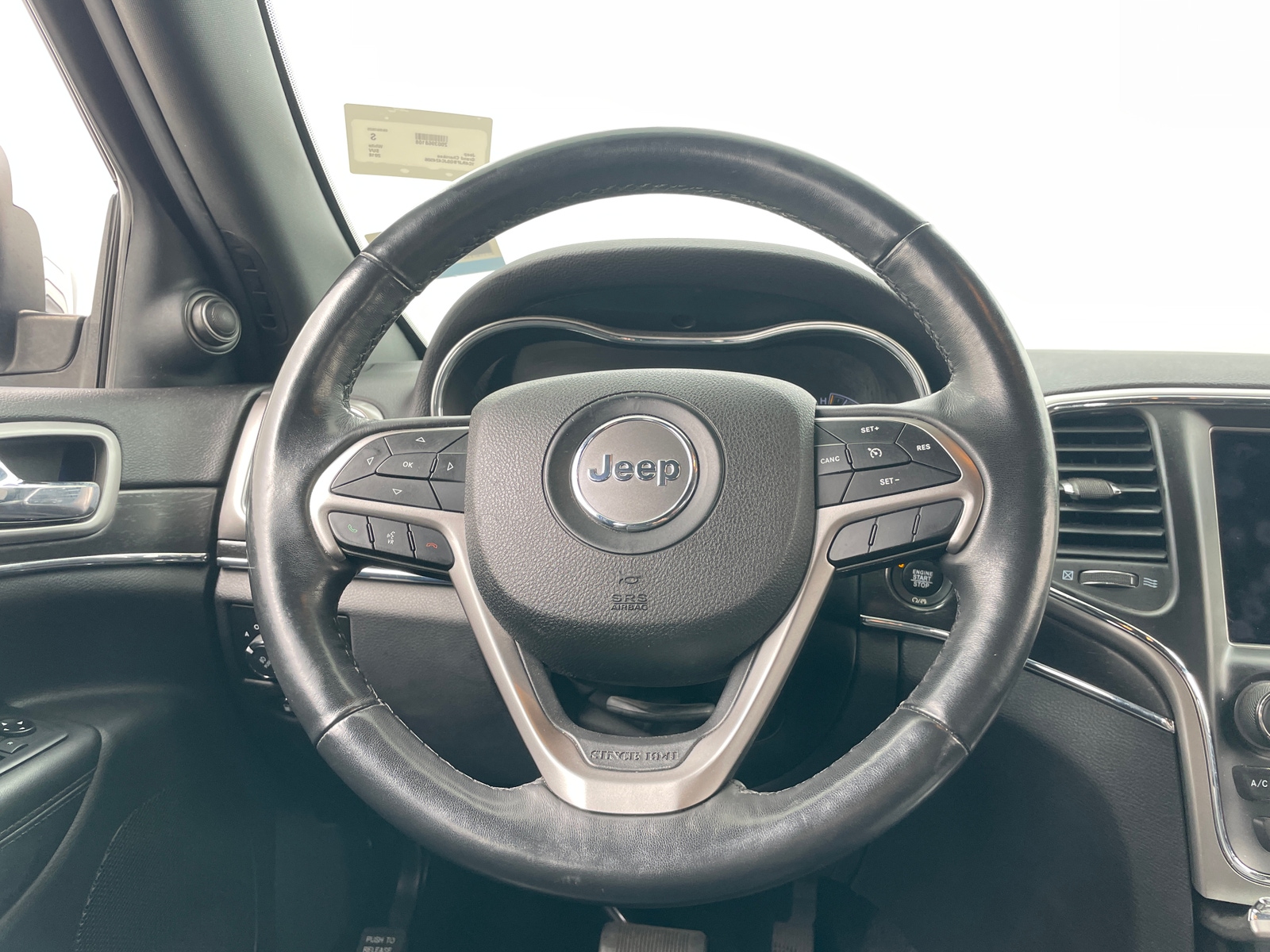 Thumbnail: 2018 Jeep Grand Cherokee - 4