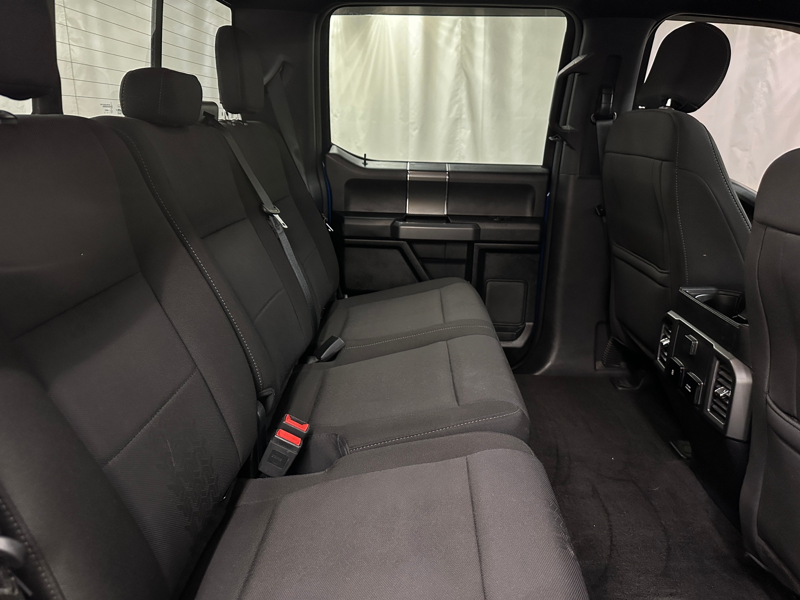 Thumbnail: 2018 Ford Econoline - 6