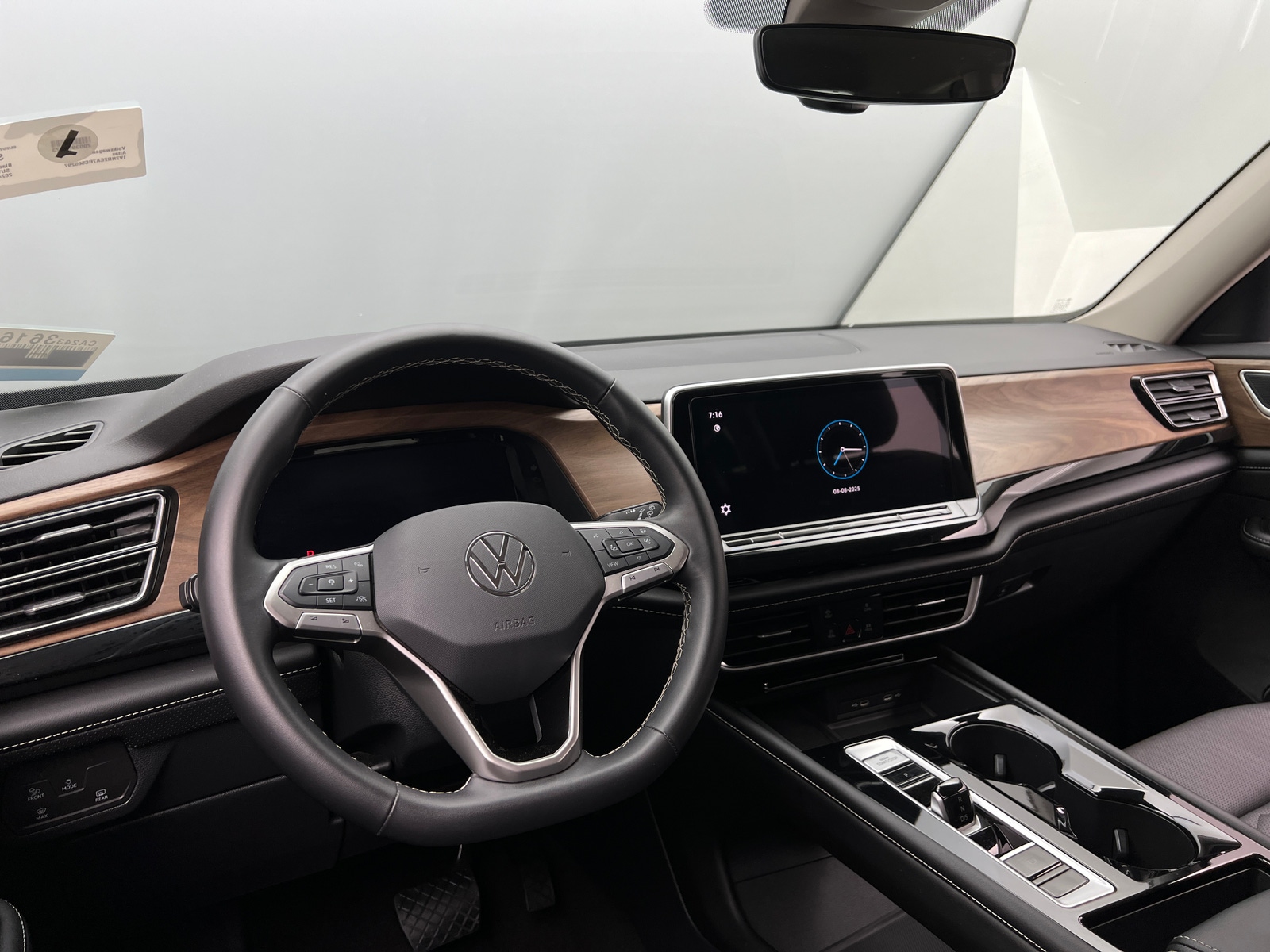Thumbnail: 2024 Volkswagen Atlas - 2