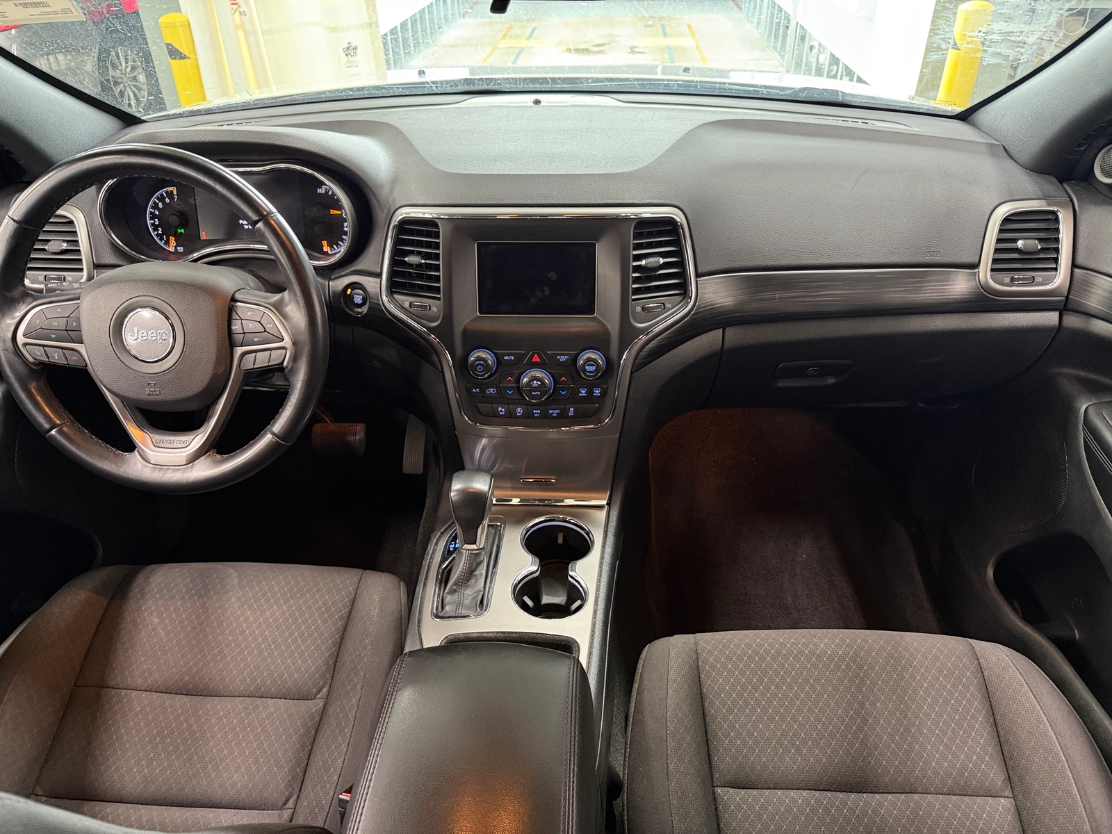 Thumbnail: 2021 Jeep Grand Cherokee - 3