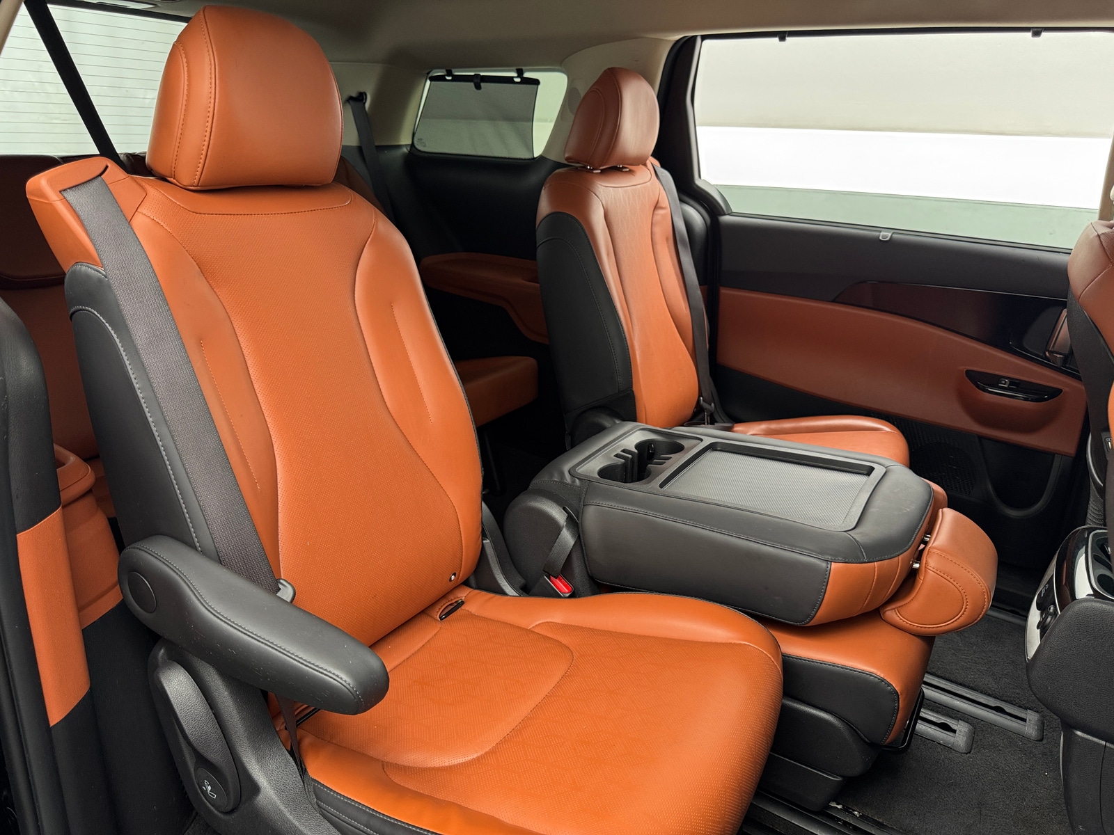 Thumbnail: 2023 Kia Carnival - 5
