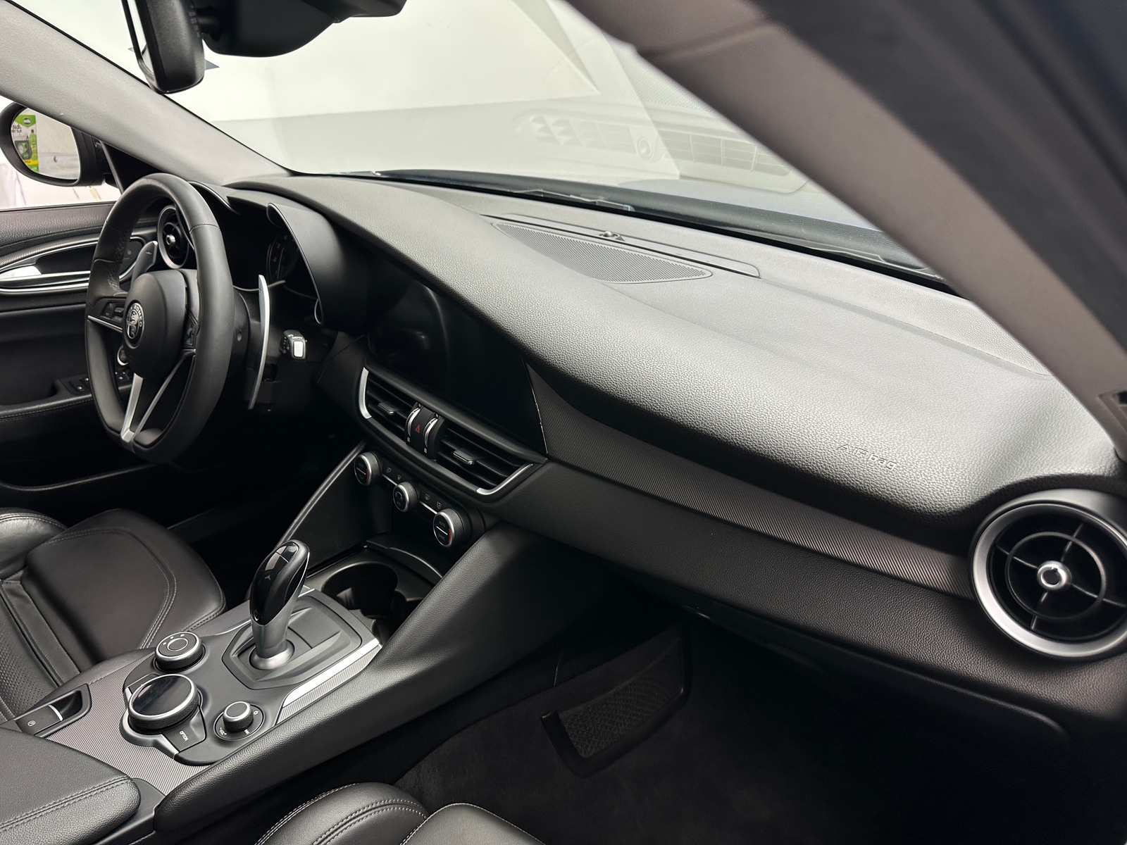 Thumbnail: 2018 Alfa Romeo Giulia - 2