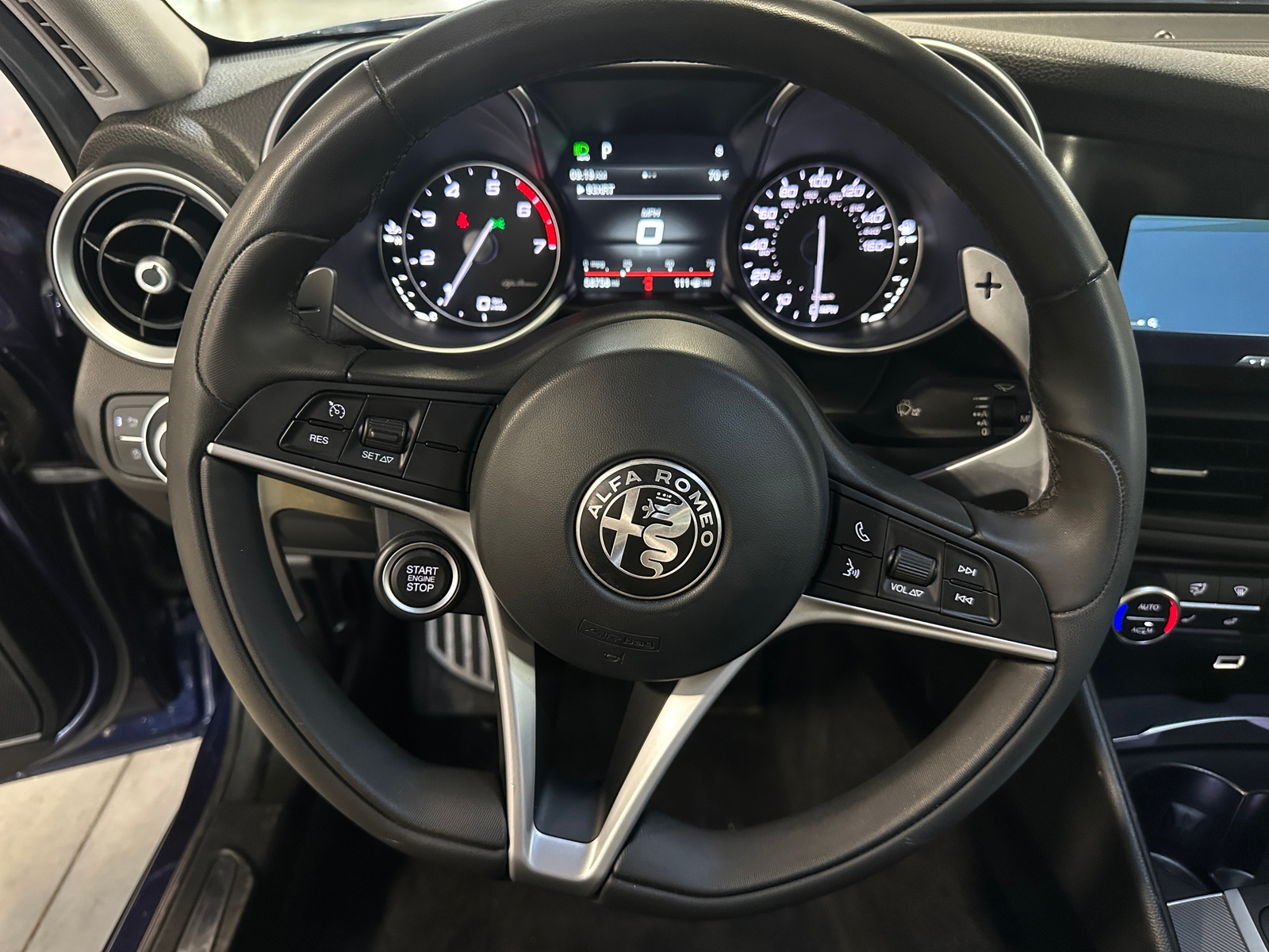 Thumbnail: 2018 Alfa Romeo Giulia - 4