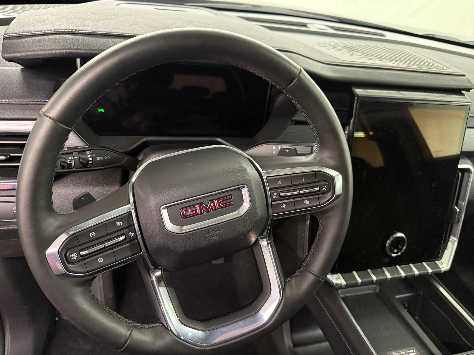 Thumbnail: 2025 GMC Acadia - 5