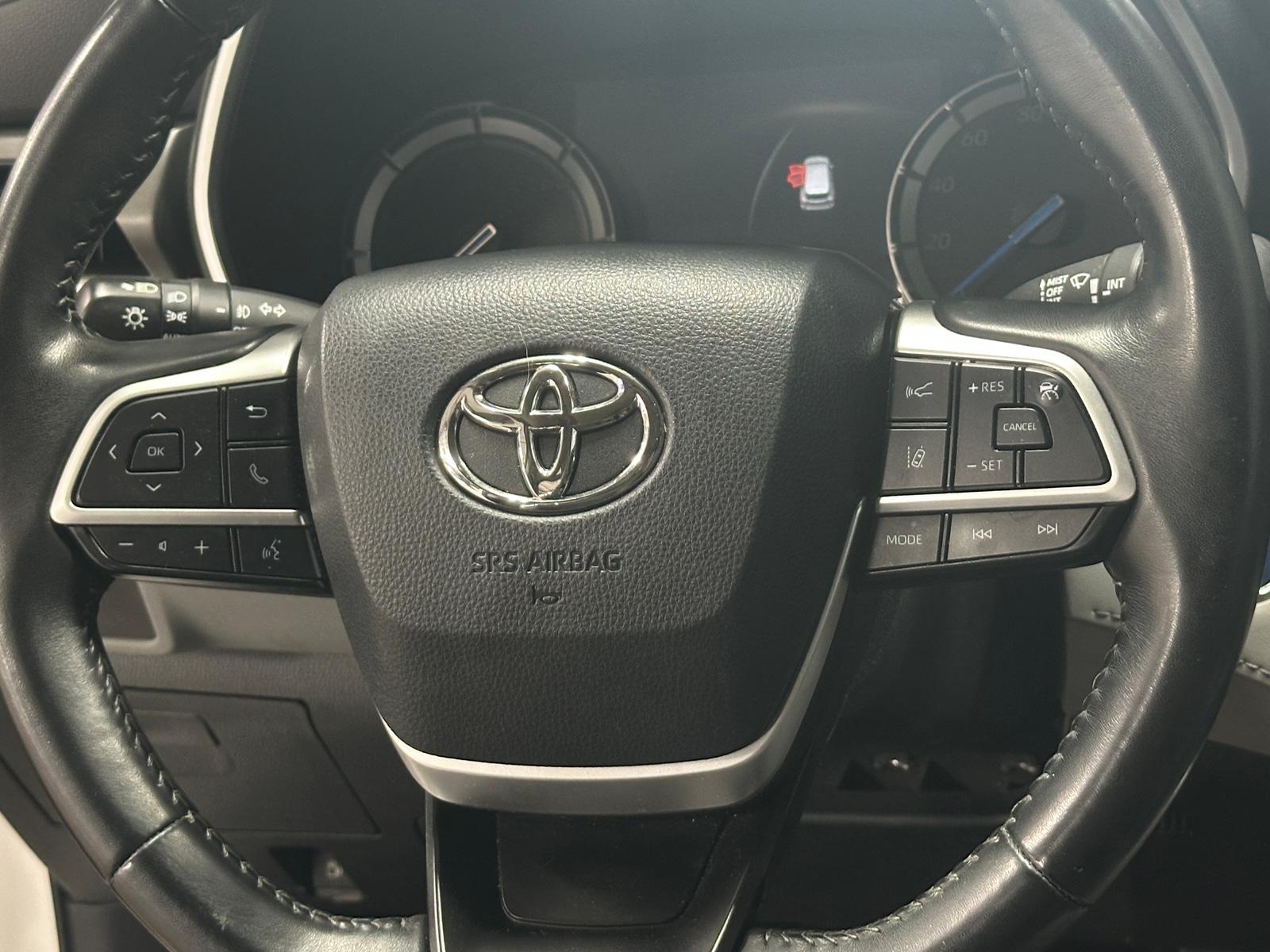 Thumbnail: 2022 Toyota Highlander - 4