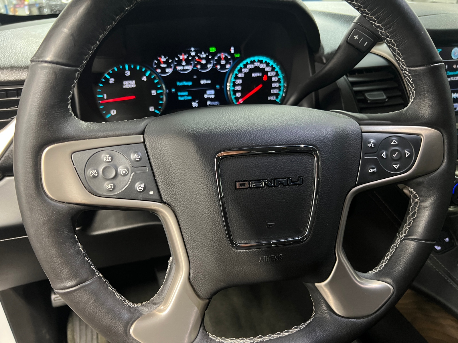 Thumbnail: 2018 GMC Yukon - 4