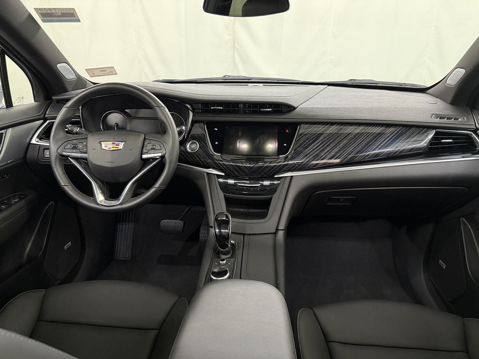 Thumbnail: 2025 Cadillac XT6 - 2