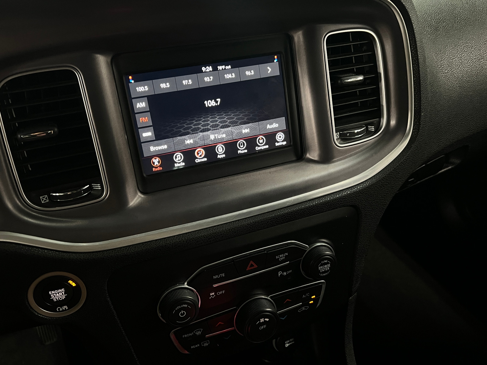 Thumbnail: 2019 Dodge Charger - 4