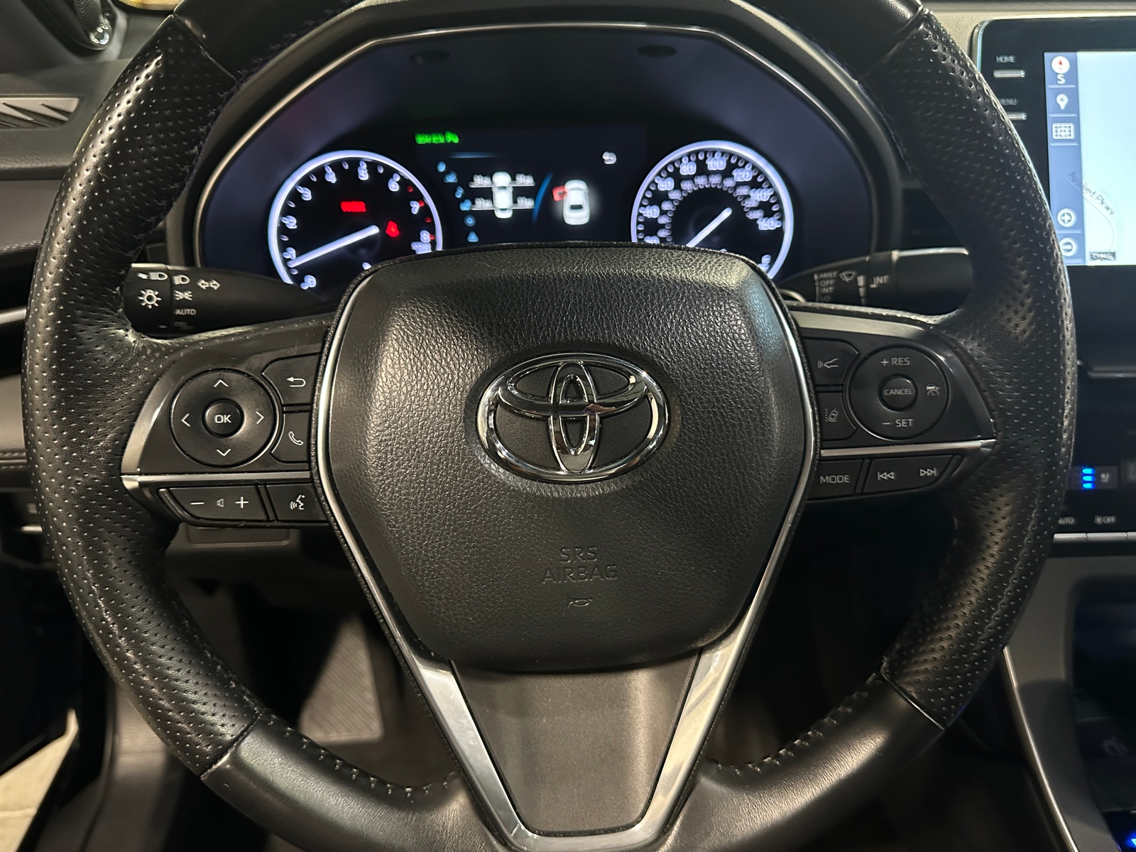 Thumbnail: 2019 Toyota Avalon - 4