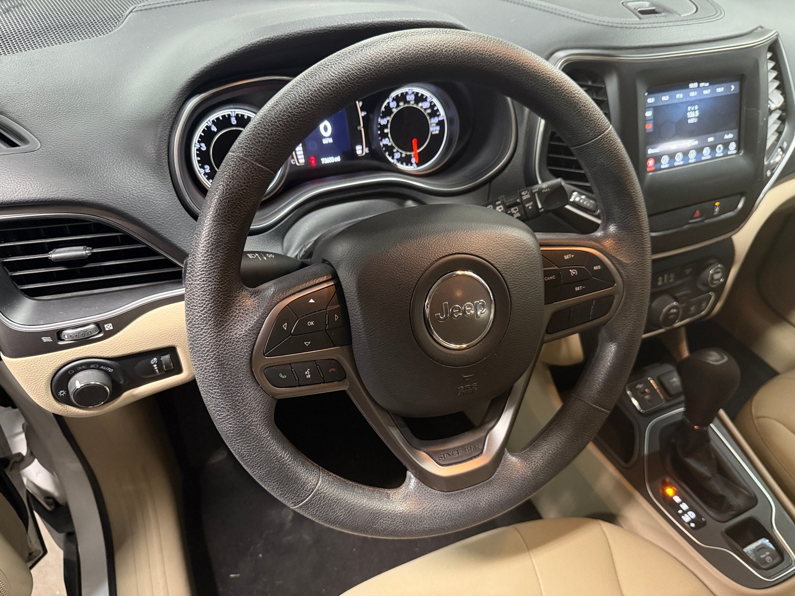 Thumbnail: 2021 Jeep Cherokee - 5
