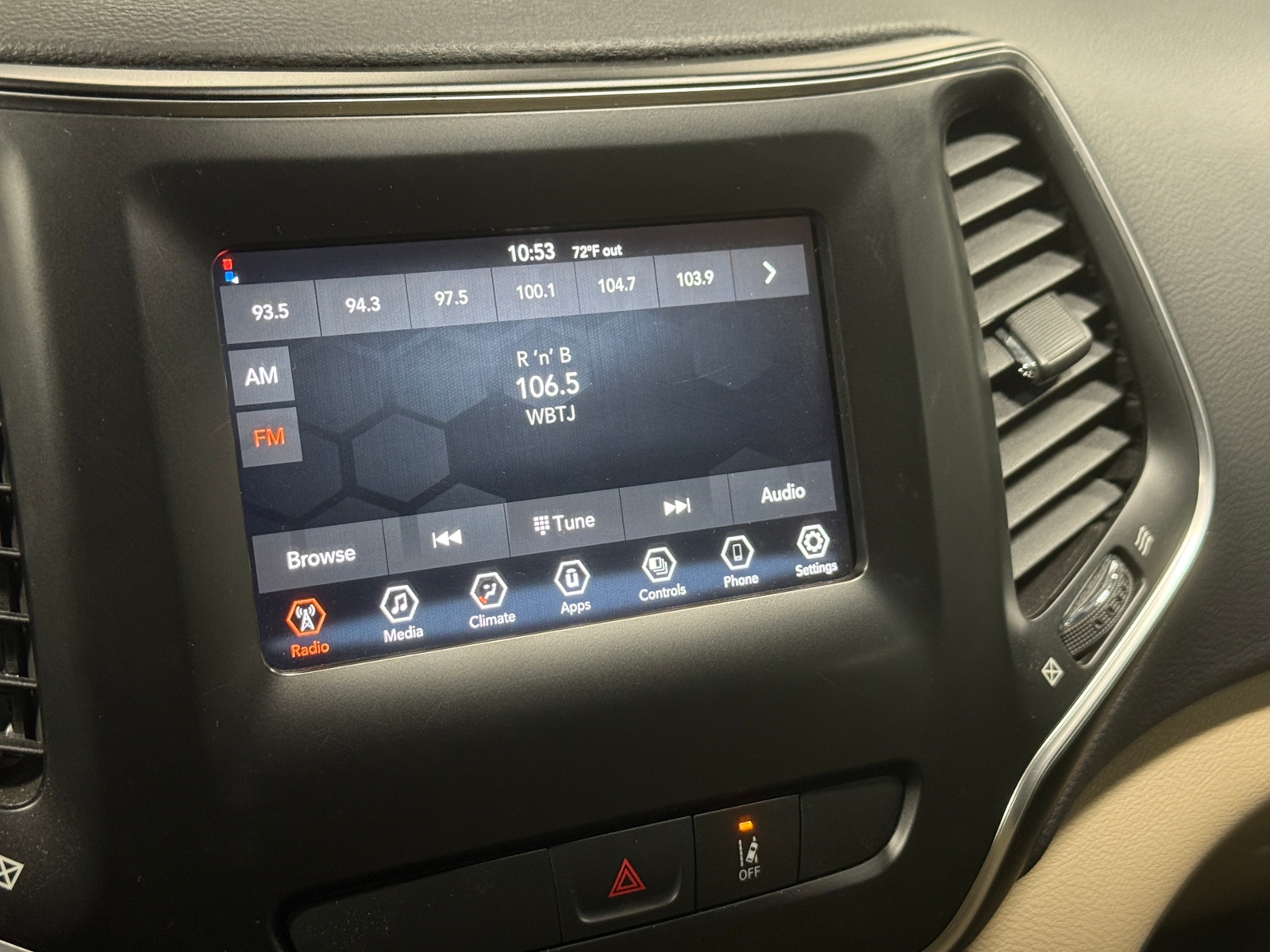 Thumbnail: 2021 Jeep Cherokee - 4