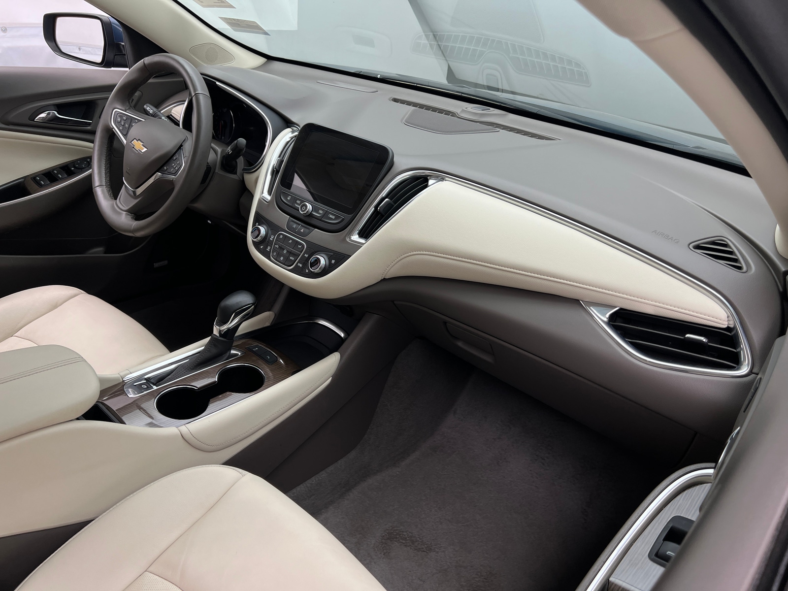 Thumbnail: 2024 Chevrolet Malibu - 2