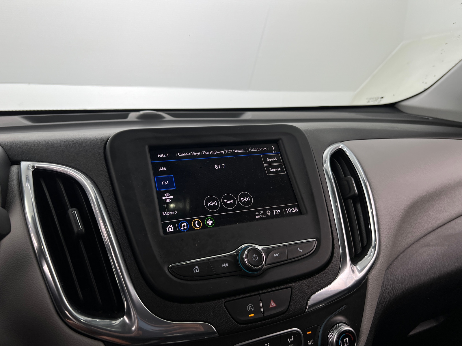 Thumbnail: 2023 Chevrolet Equinox - 4