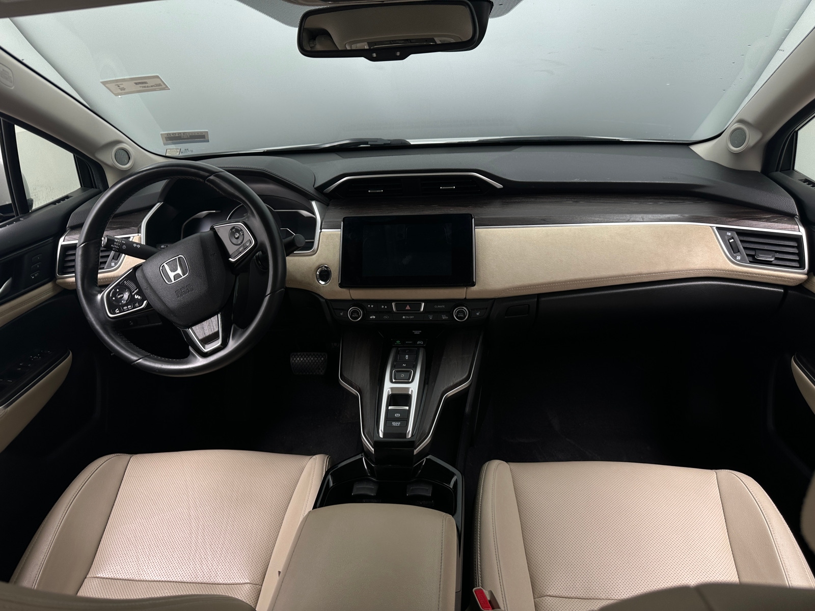 Thumbnail: 2018 Honda Clarity - 2