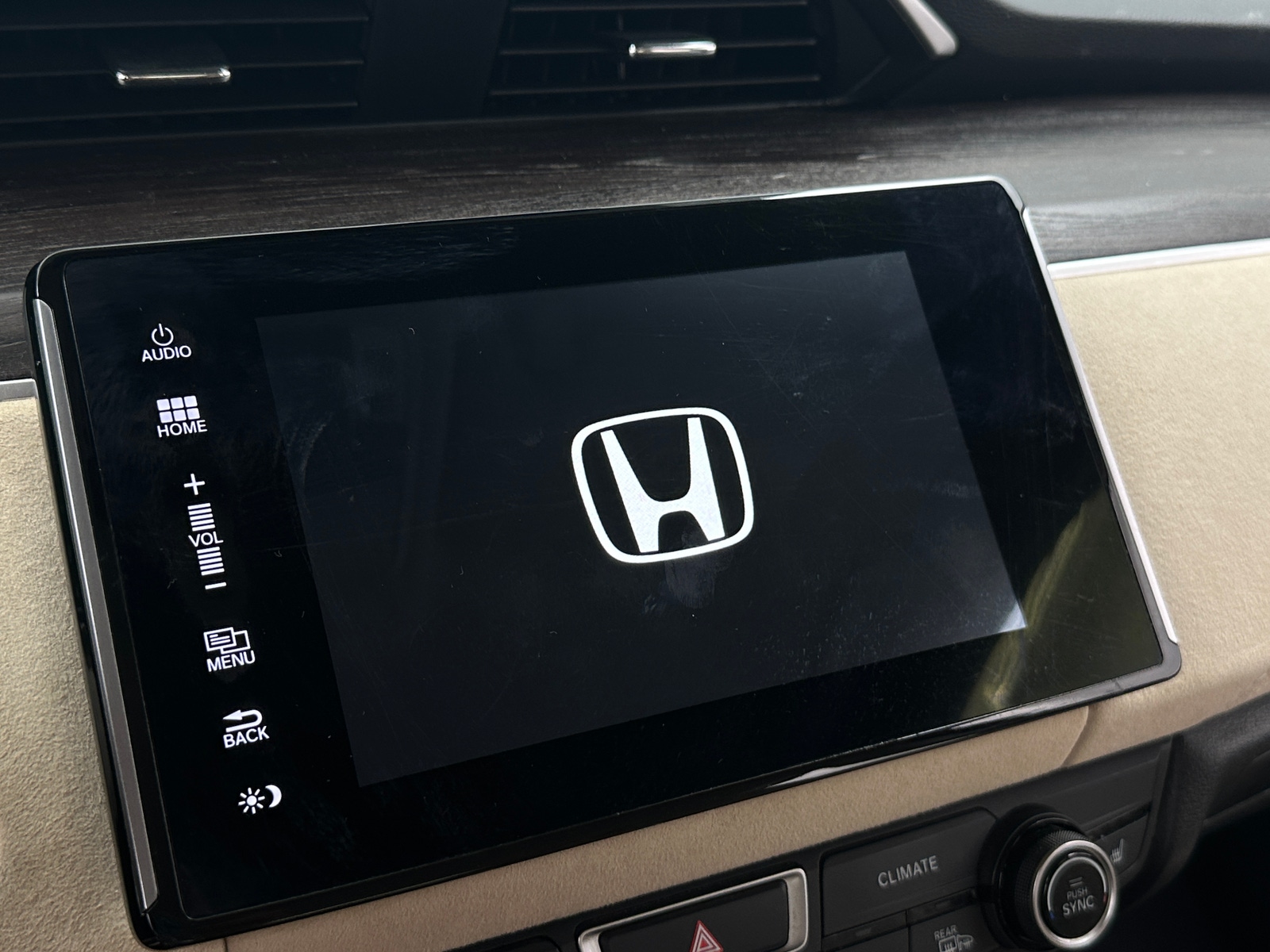 Thumbnail: 2018 Honda Clarity - 3
