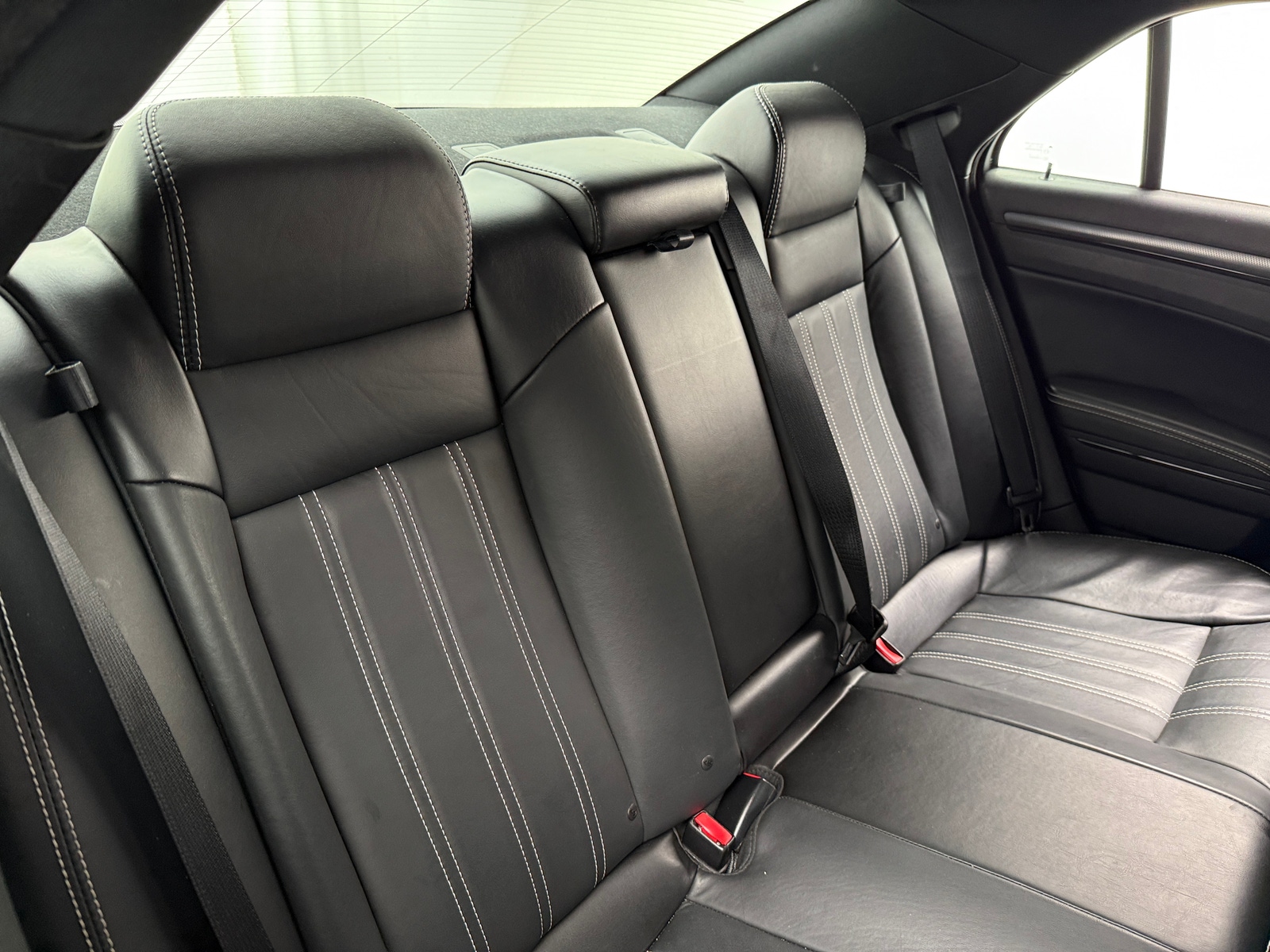 Thumbnail: 2016 Chrysler 300 - 5
