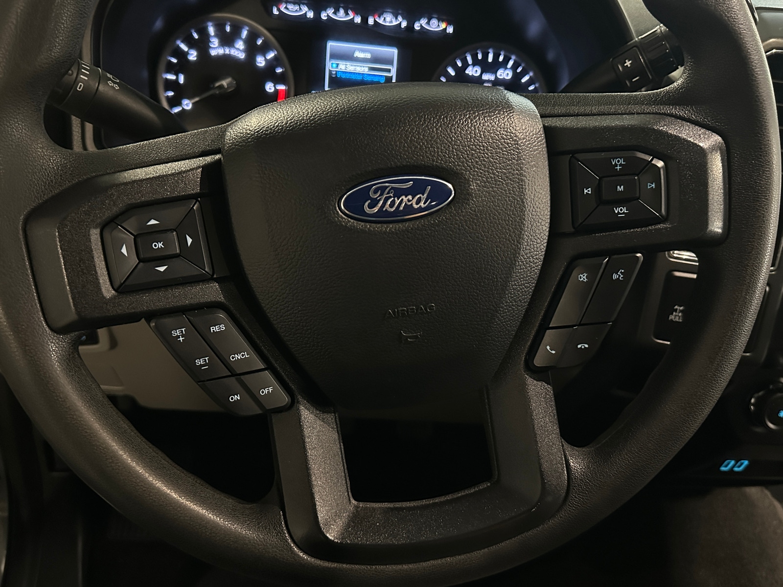Thumbnail: 2019 Ford Econoline - 5