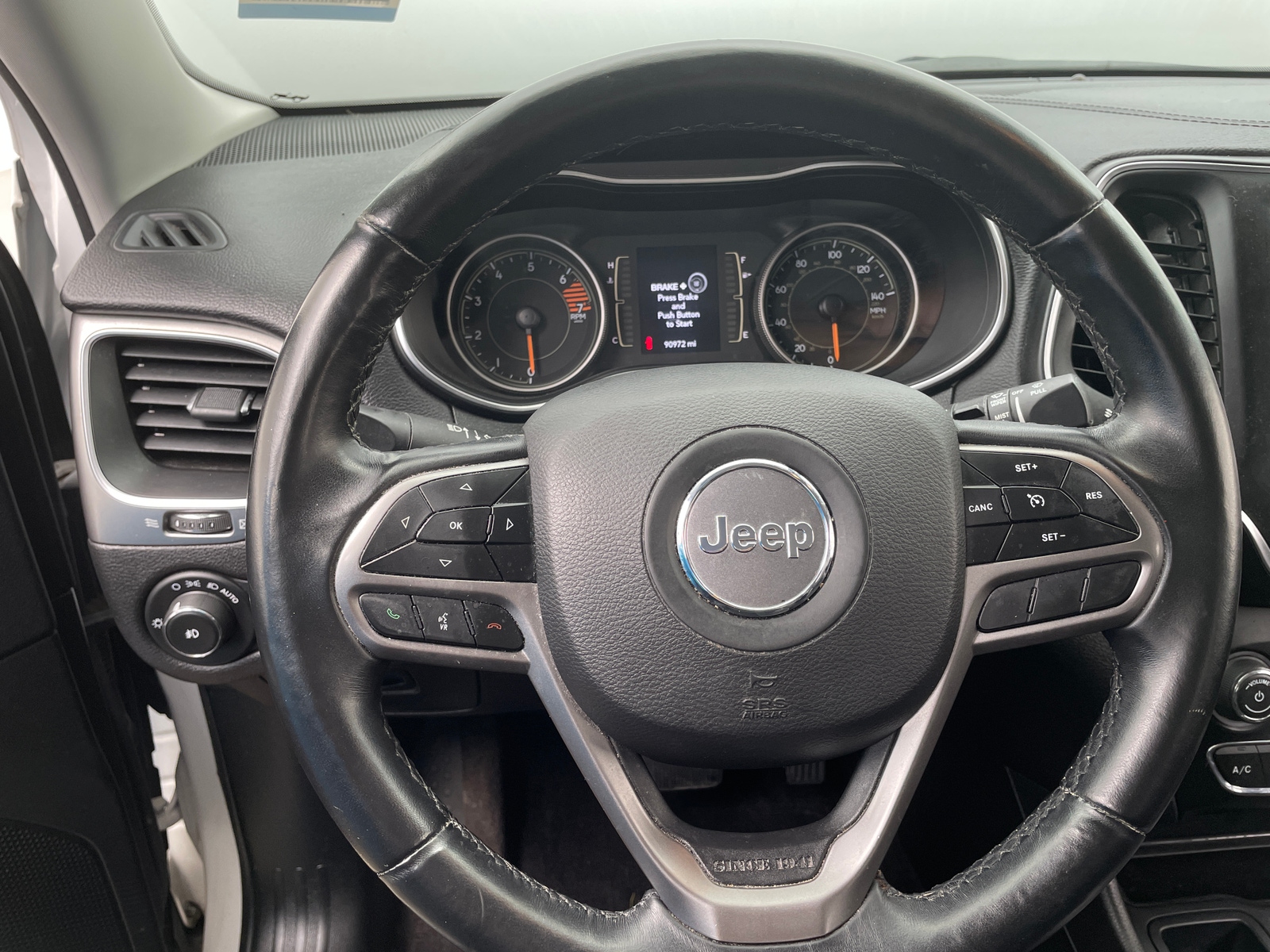 Thumbnail: 2019 Jeep Cherokee - 5