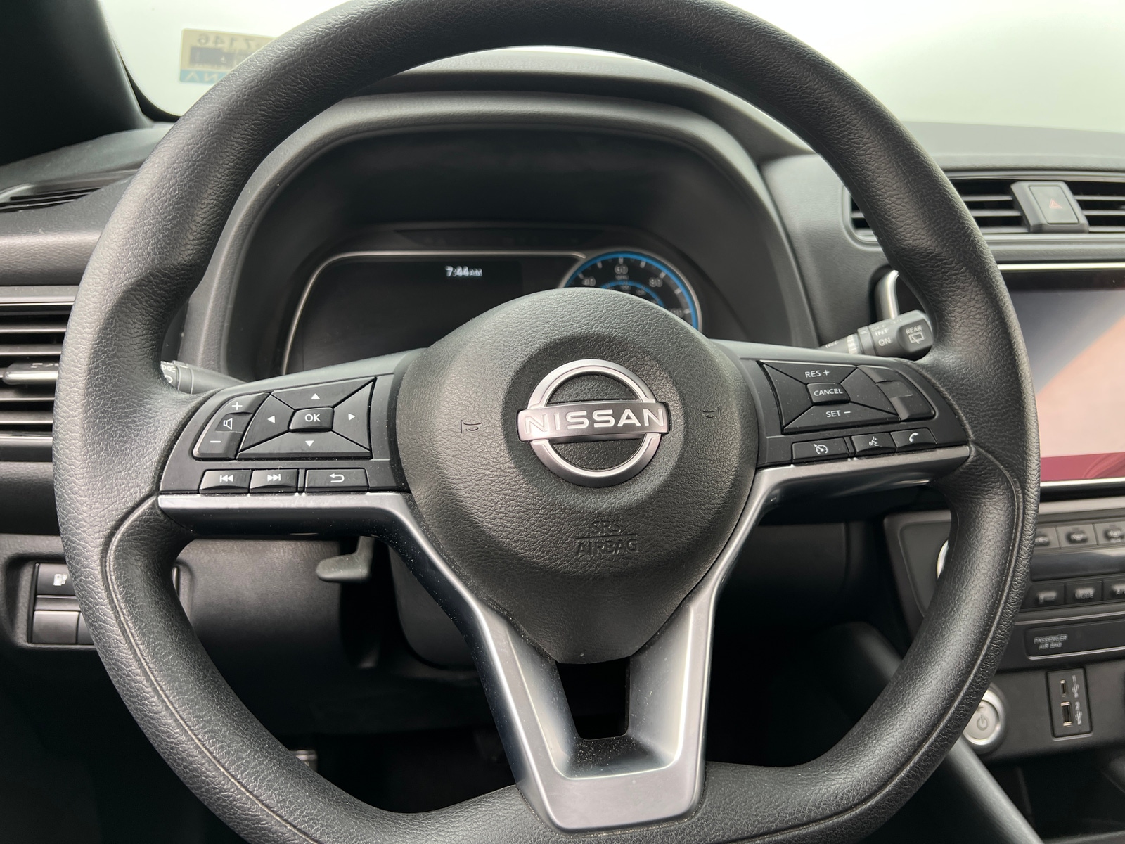 Thumbnail: 2023 Nissan Leaf - 5