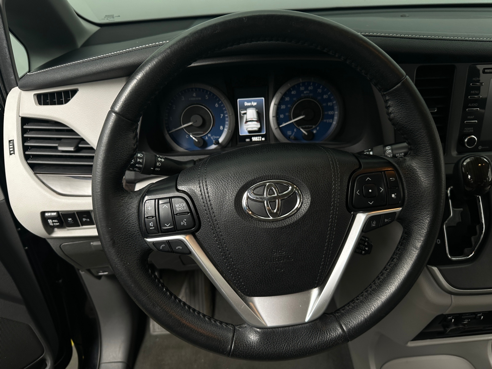 Thumbnail: 2020 Toyota Sienna - 4