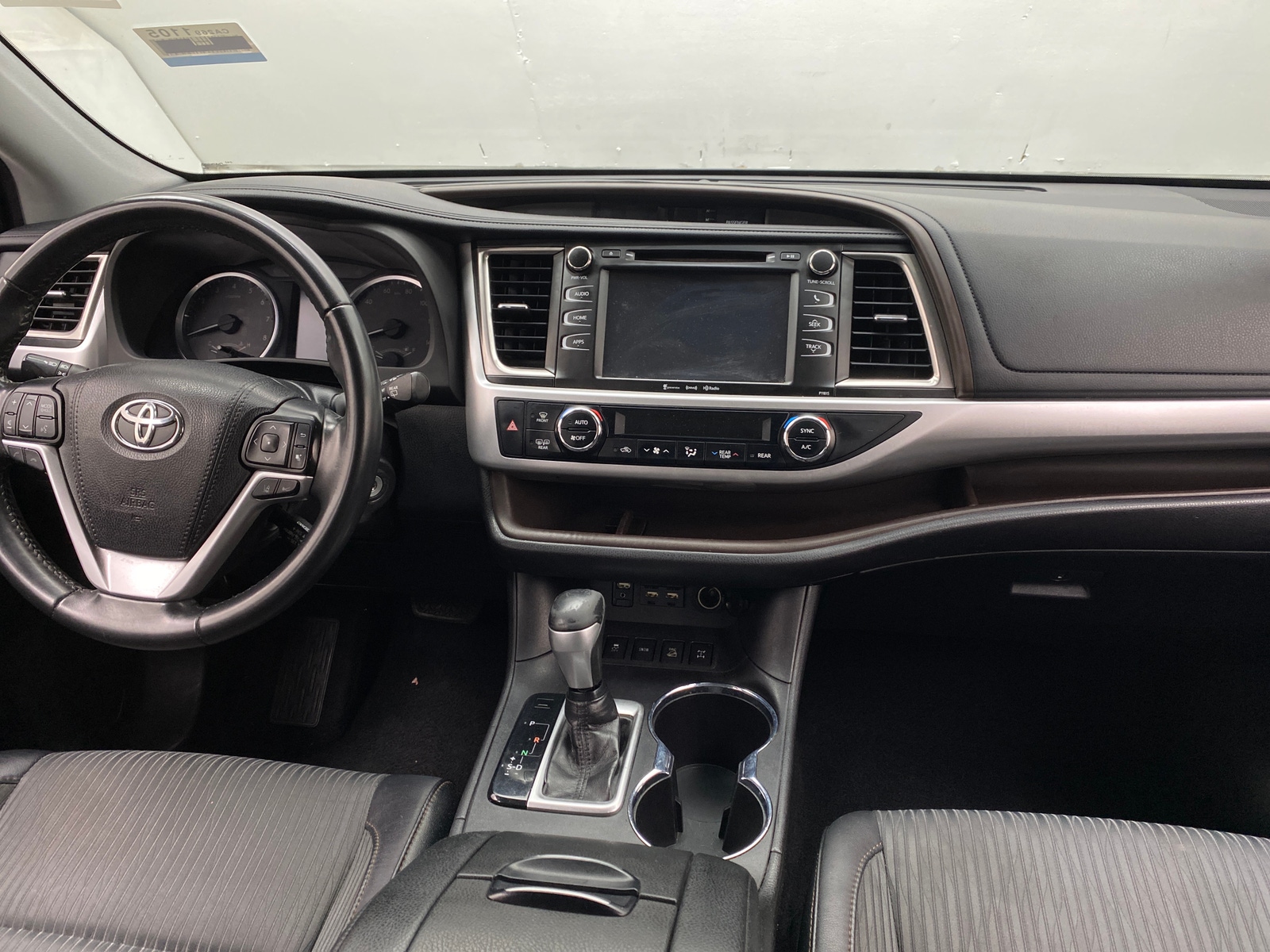 Thumbnail: 2019 Toyota Highlander - 3