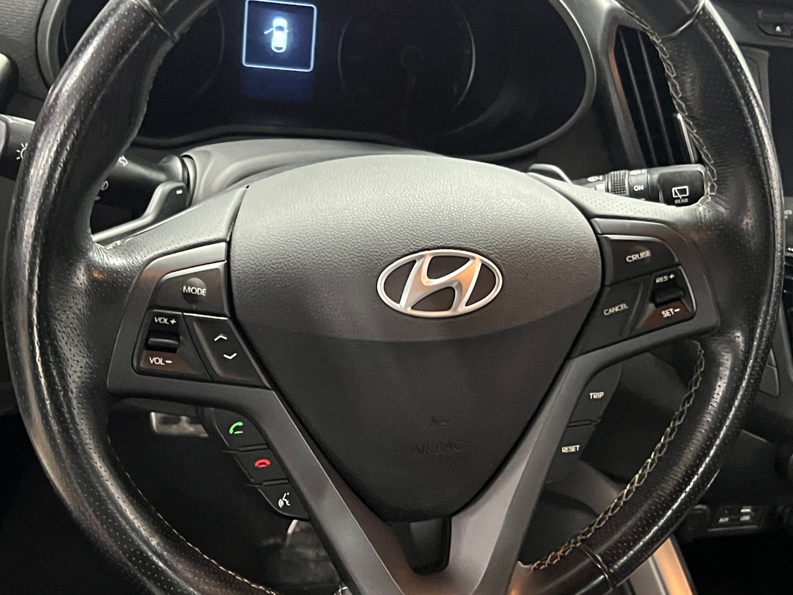 Thumbnail: 2016 Hyundai Veloster - 3