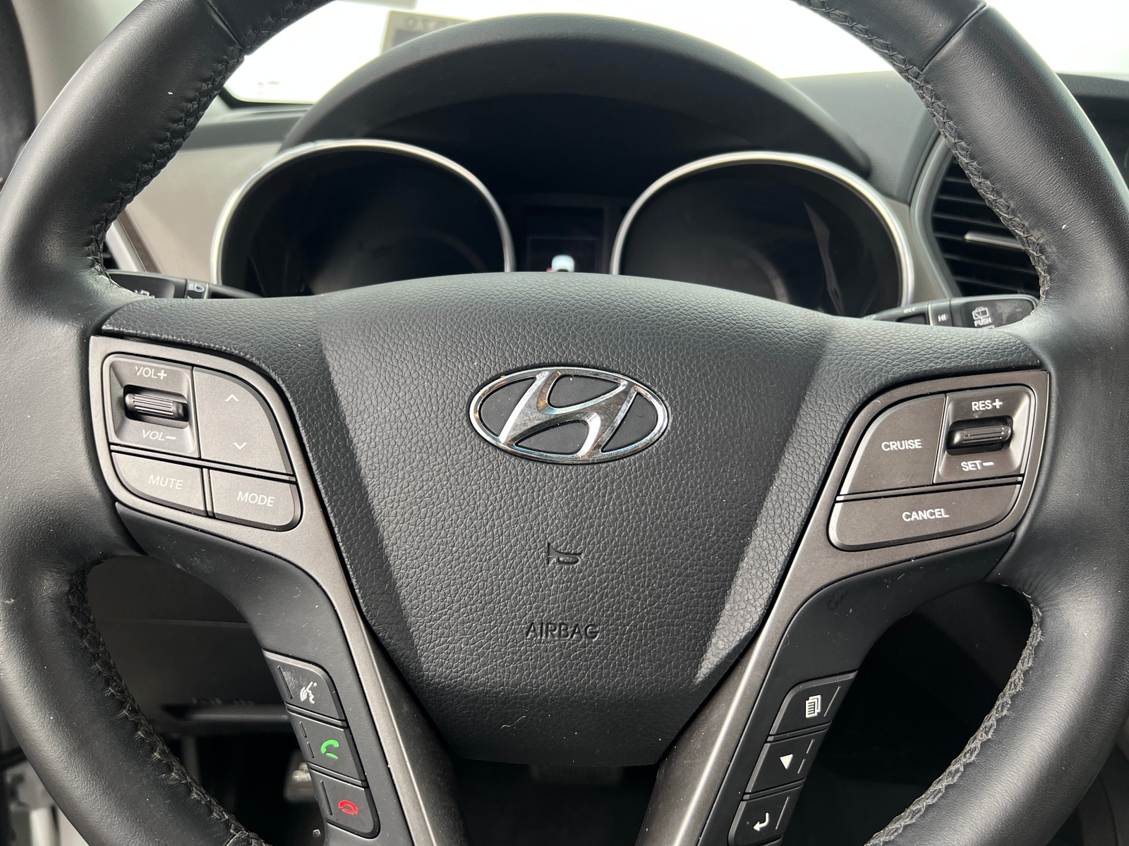 Thumbnail: 2017 Hyundai Santa Fe - 5