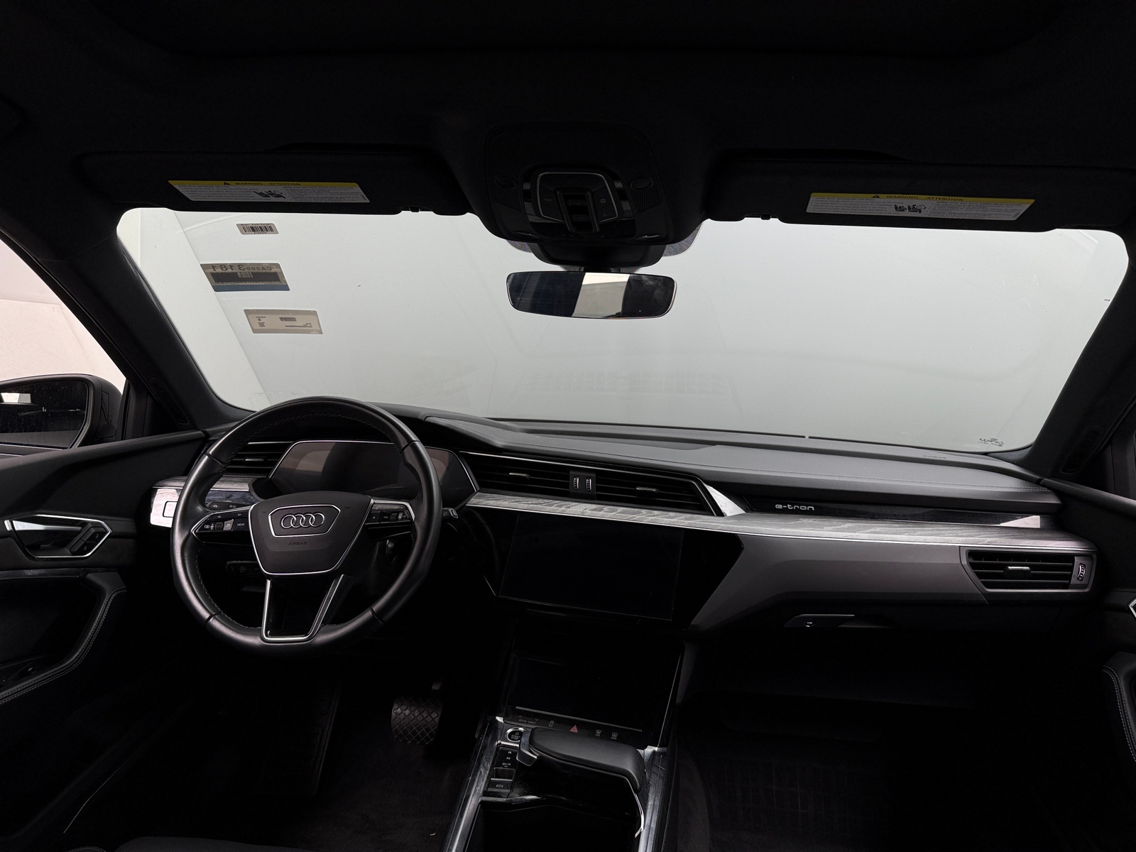 Thumbnail: 2022 Audi e-tron - 2