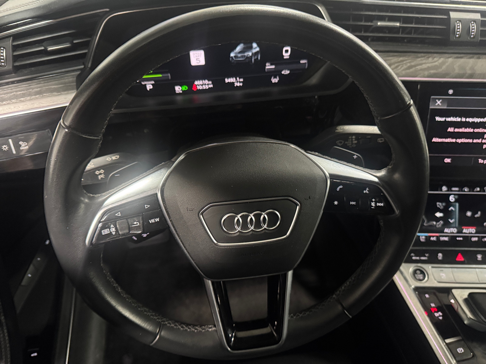 Thumbnail: 2022 Audi e-tron - 4