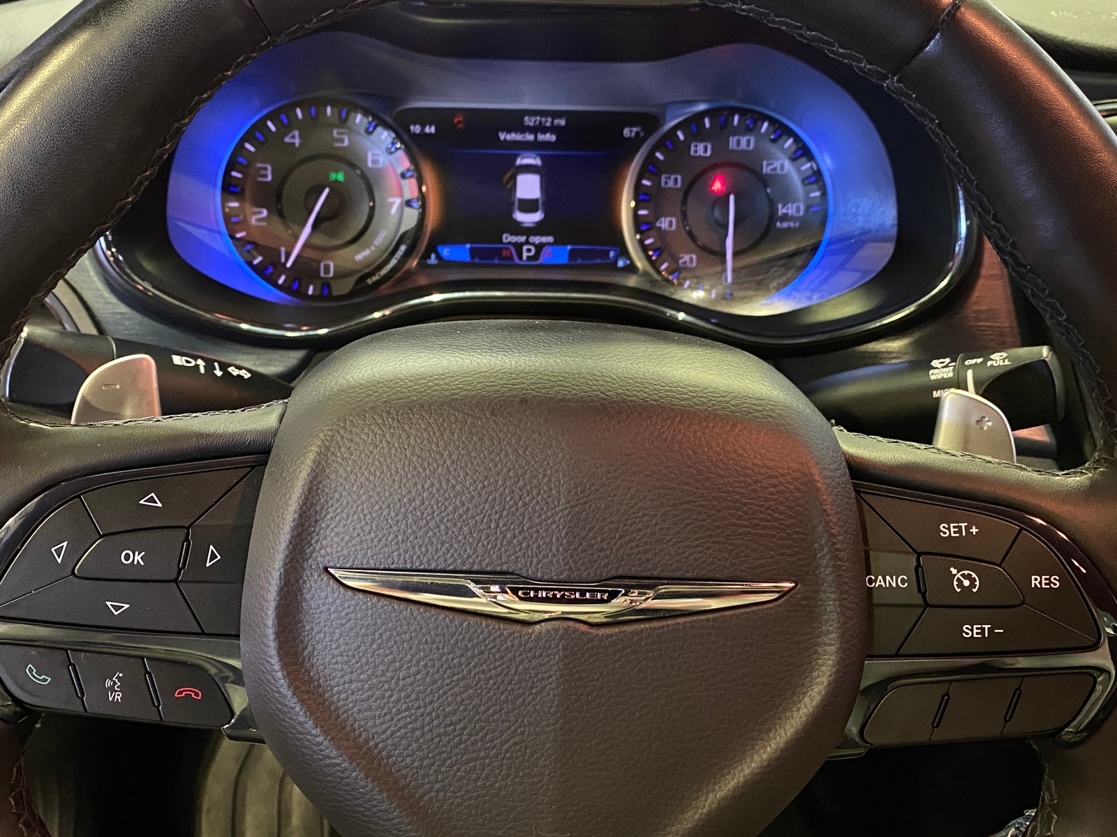 Thumbnail: 2016 Chrysler 200 - 5