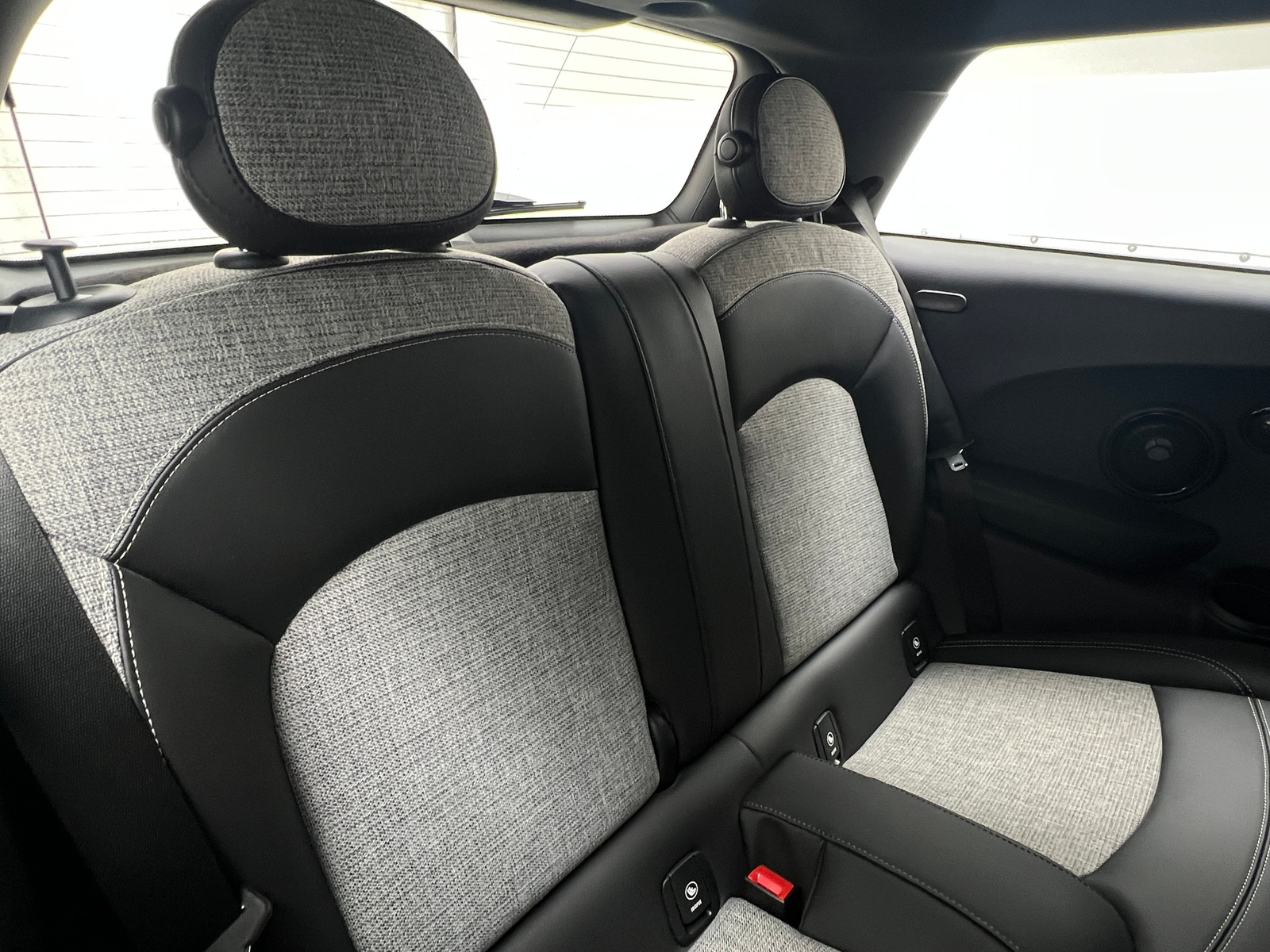 Thumbnail: 2022 MINI Cooper Hardtop - 5