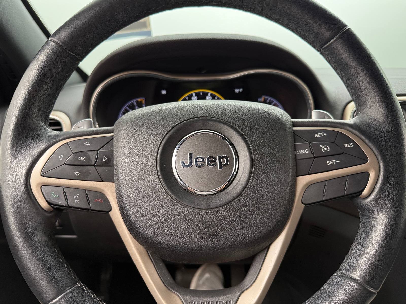 Thumbnail: 2015 Jeep Grand Cherokee - 4