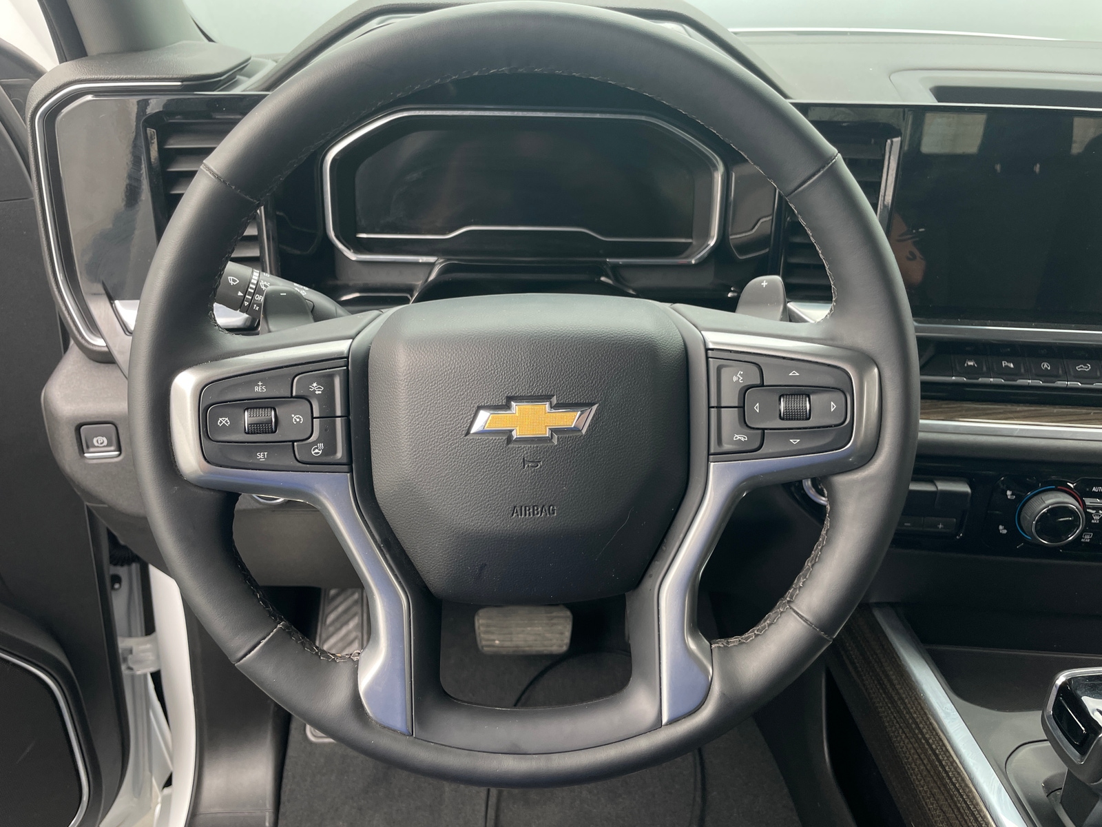 Thumbnail: 2025 Chevrolet Silverado 1500 - 5