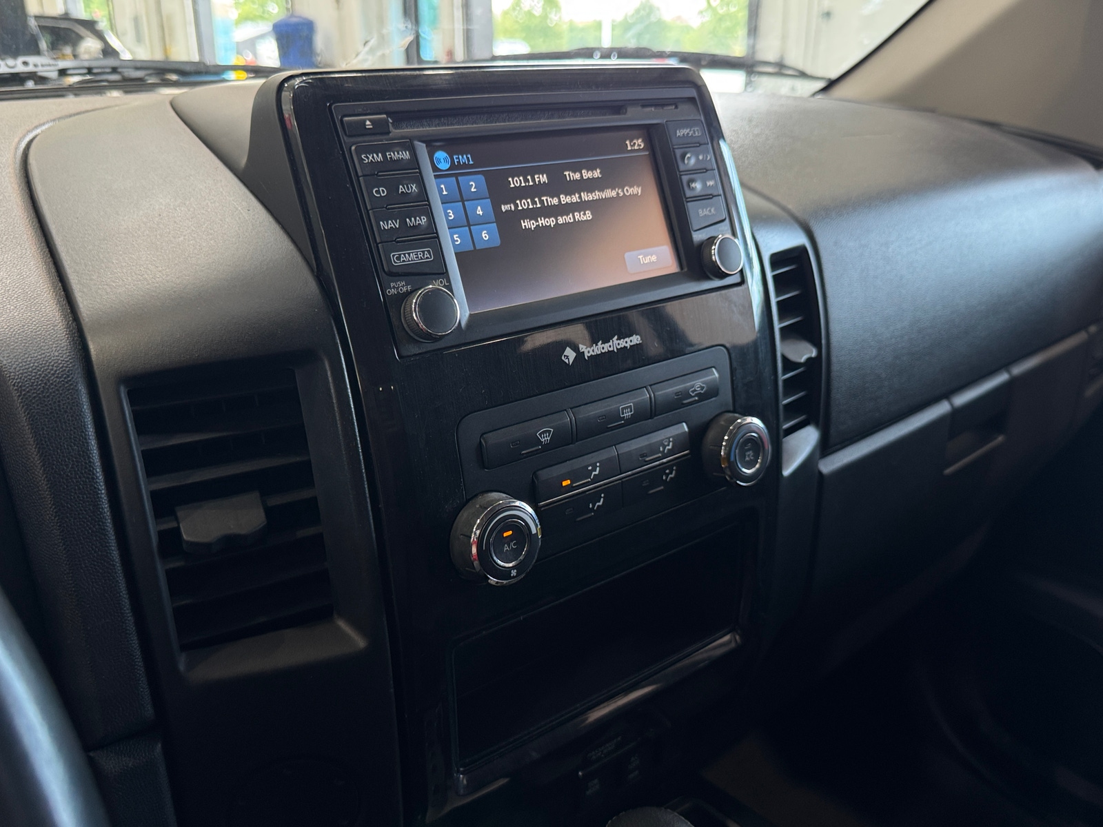 Thumbnail: 2015 Nissan Titan - 4