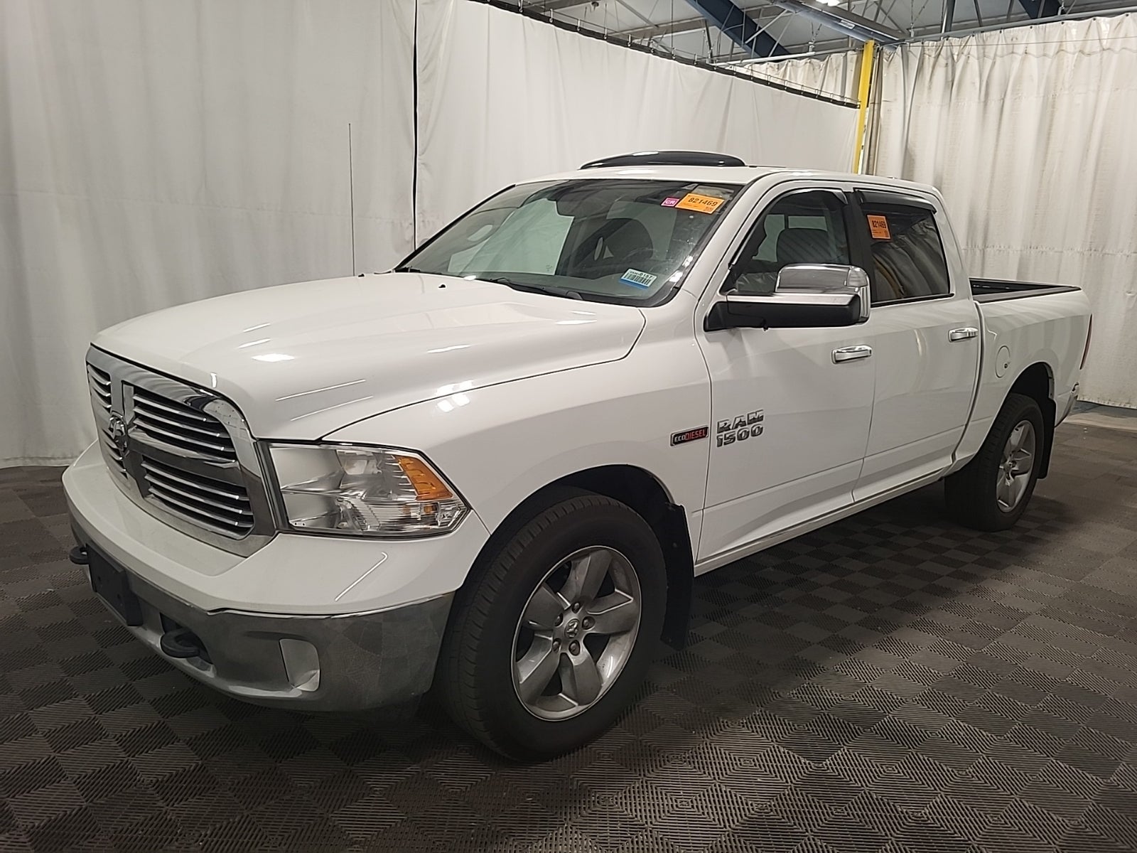 2015 Ram 1500 4WD Crew Cab 140.5" Big Horn