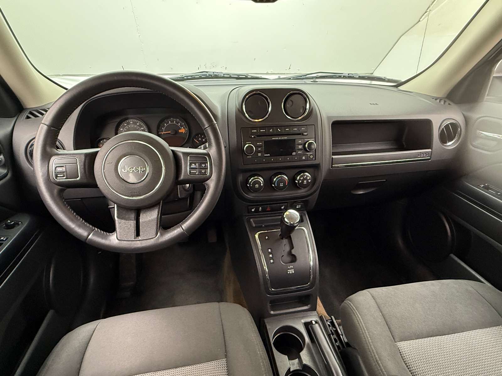 Thumbnail: 2017 Jeep Patriot - 3