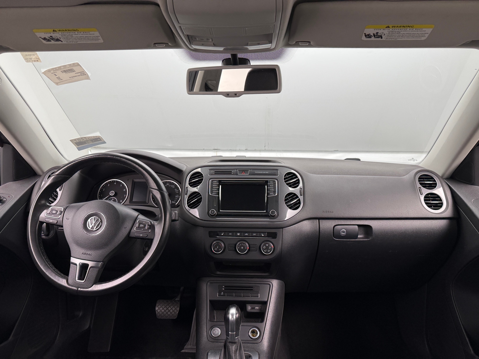 Thumbnail: 2017 Volkswagen Tiguan - 3