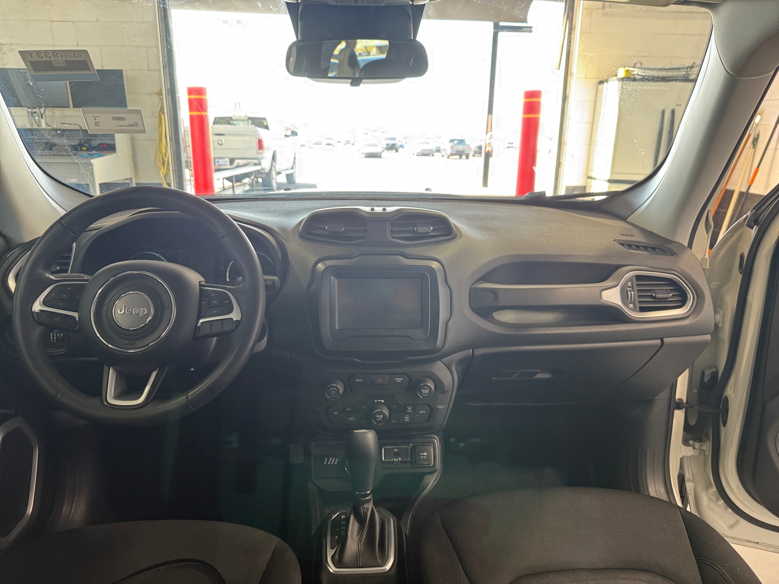 Thumbnail: 2019 Jeep Renegade - 3