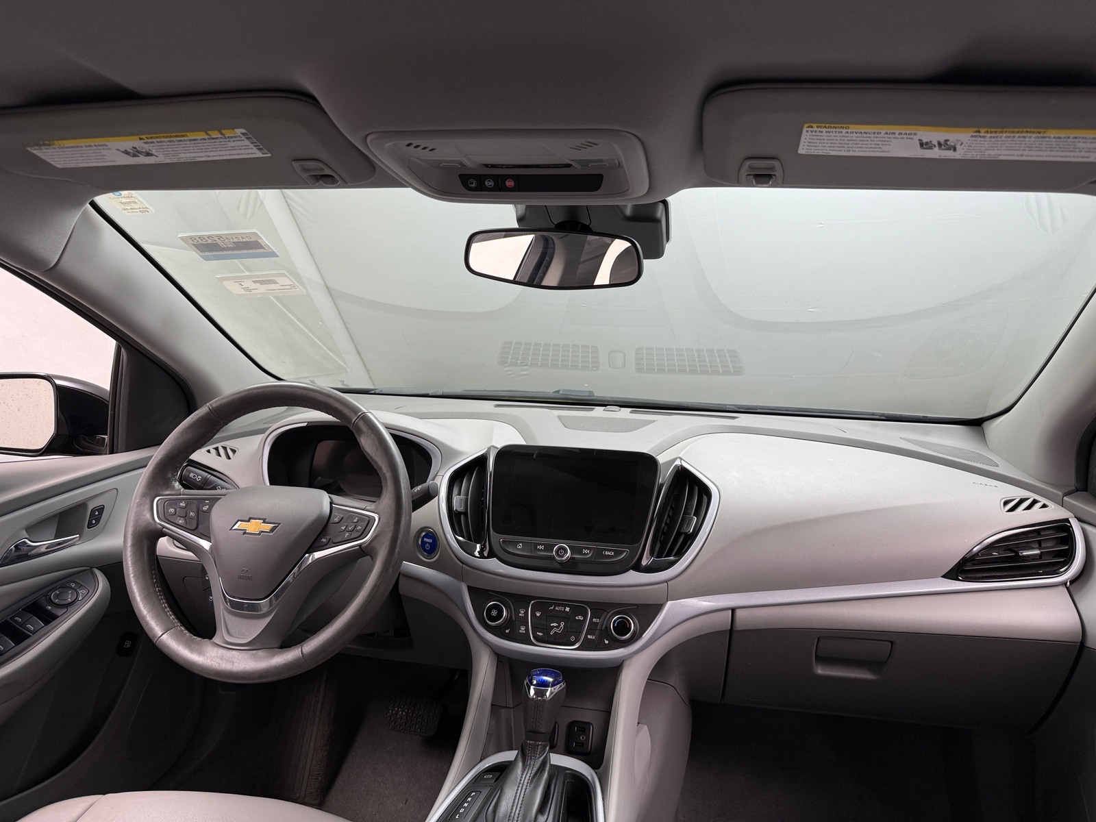Thumbnail: 2017 Chevrolet Volt - 3